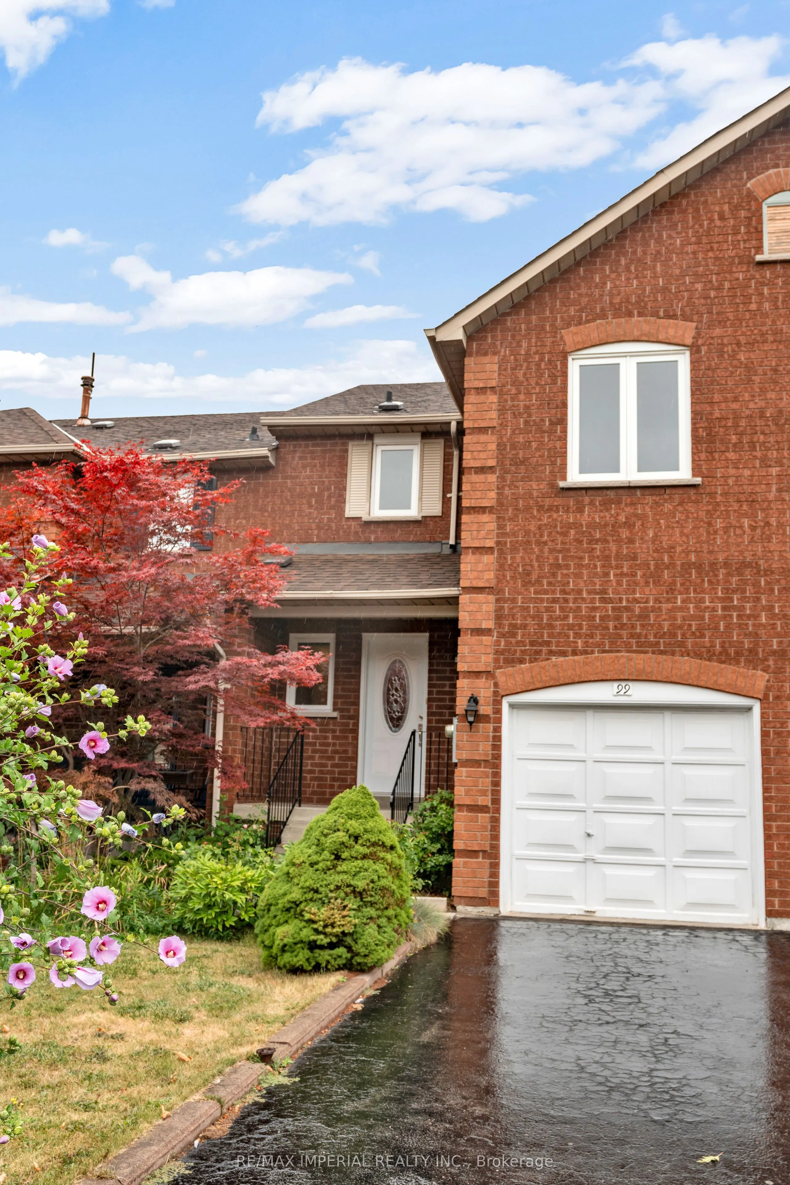 99 Islay Crescent