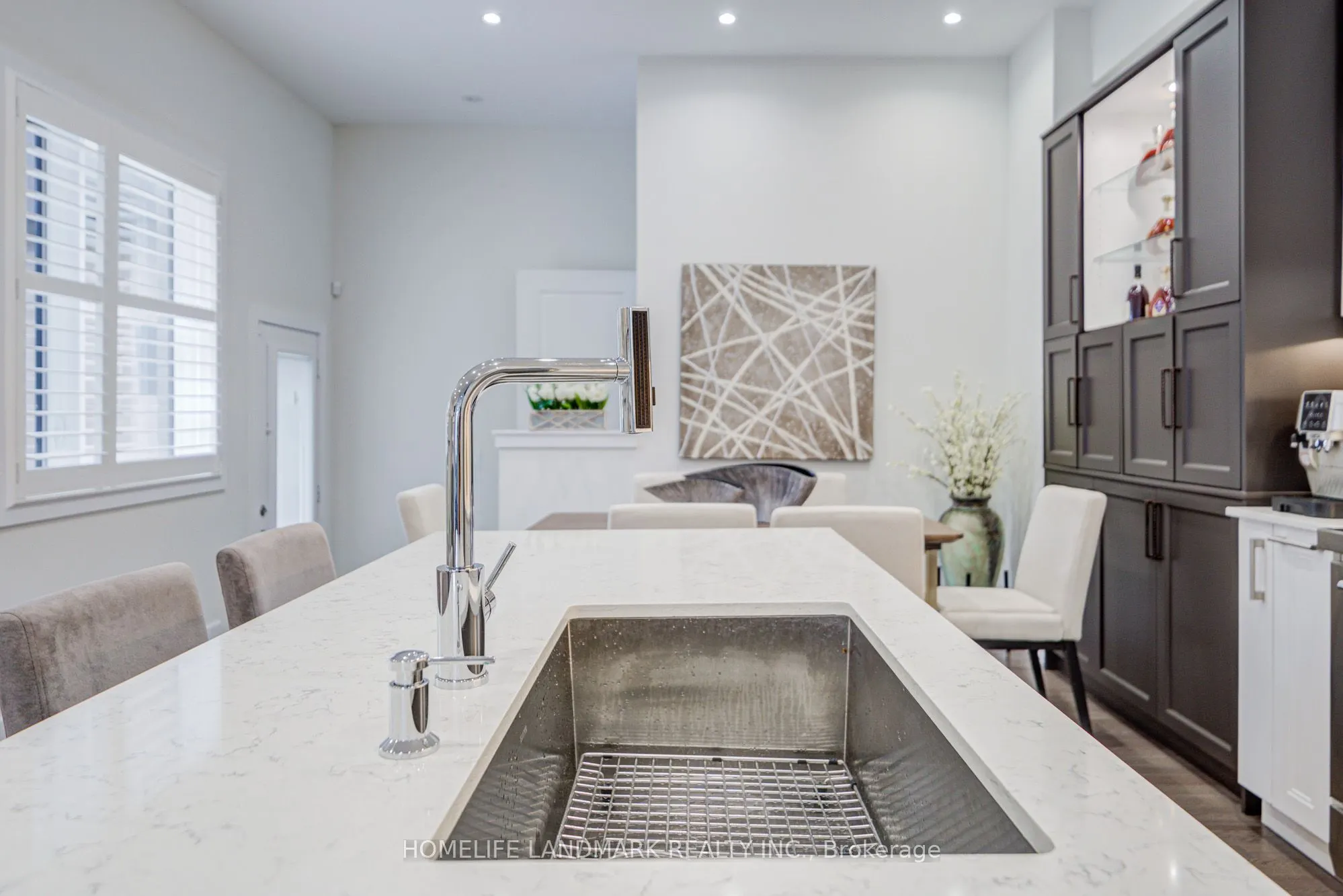 33 Golden Fern Street