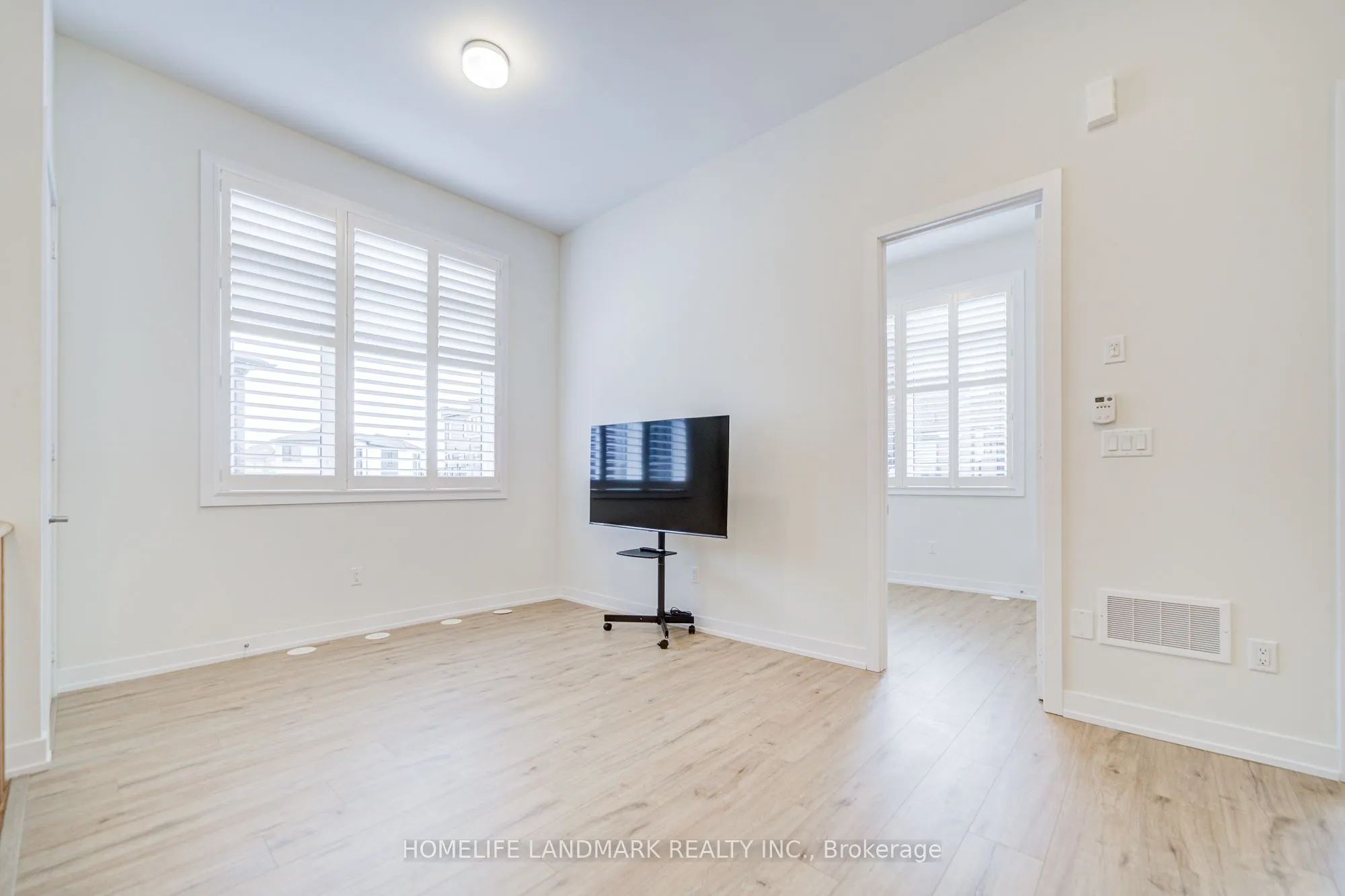 33 Golden Fern Street