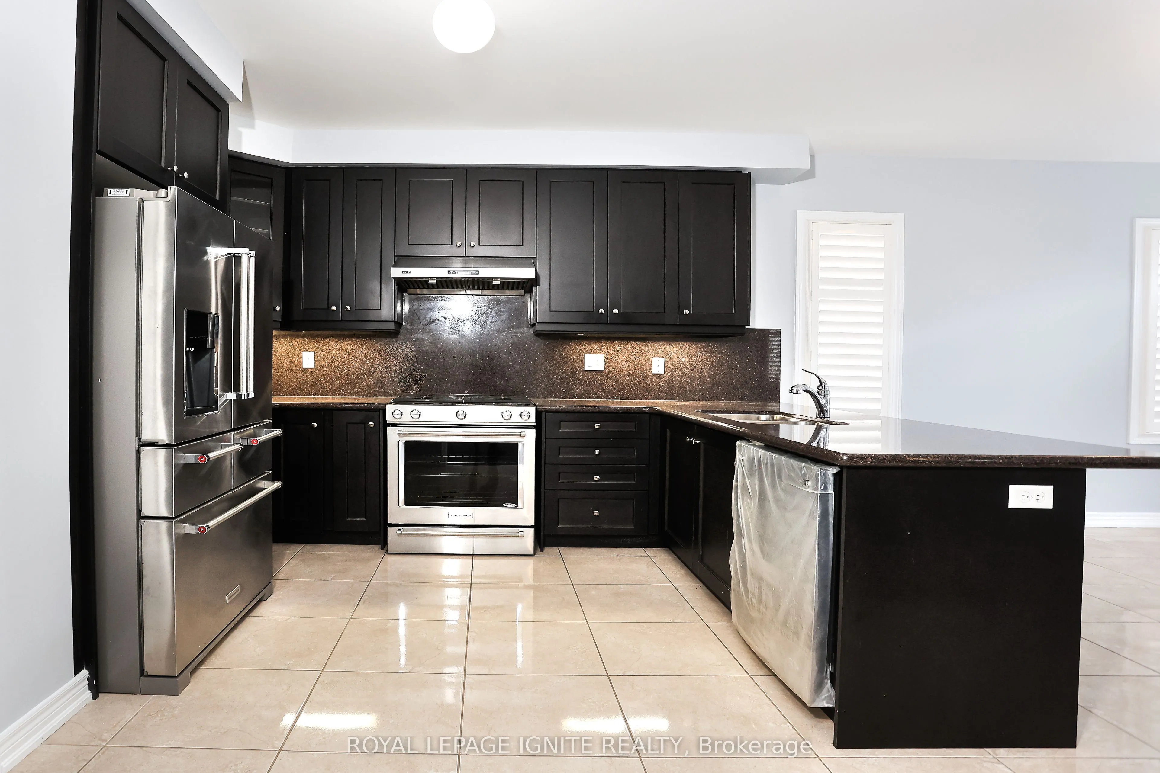 77 Frederick Stamm Crescent