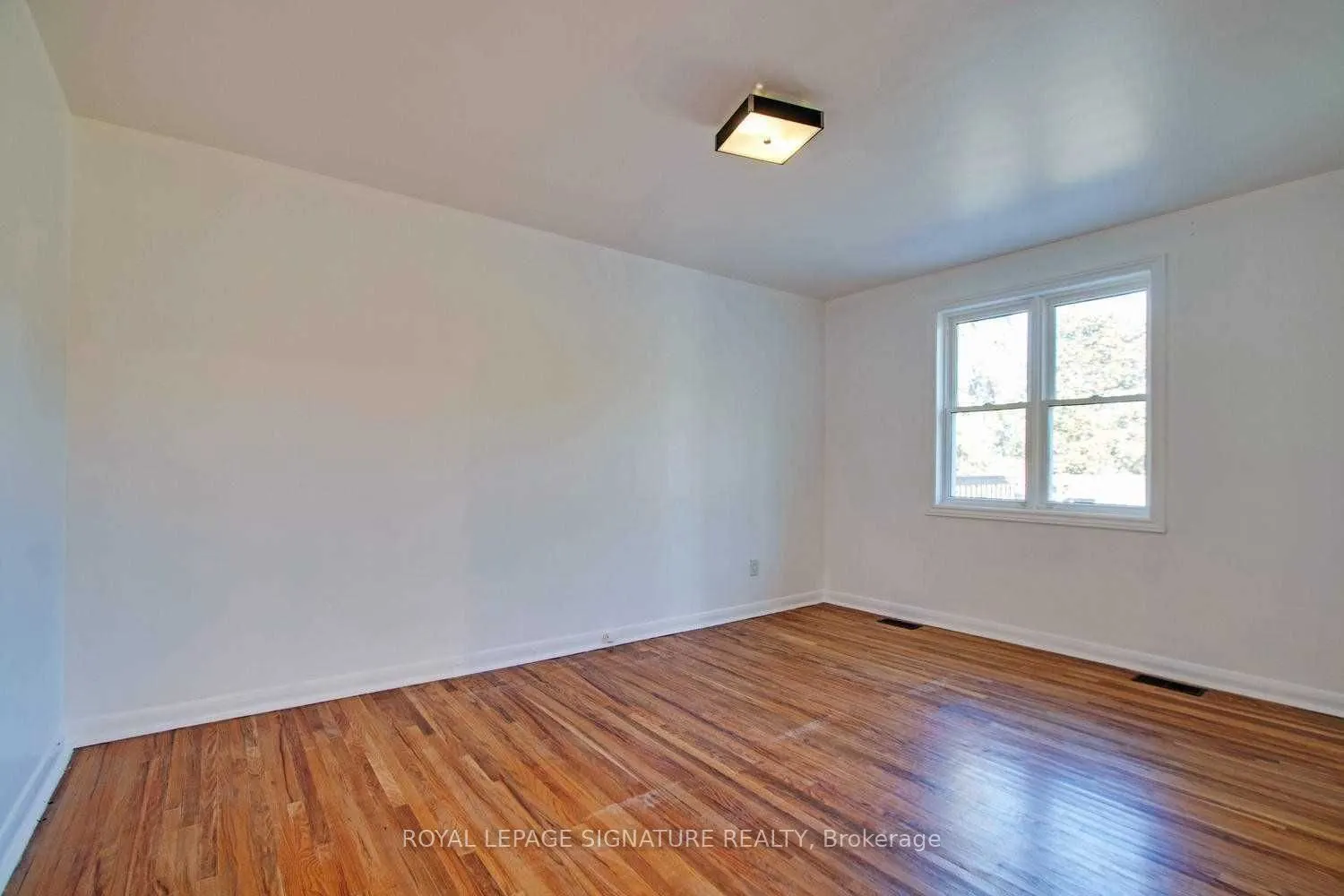 11 Patrick Drive, #Main