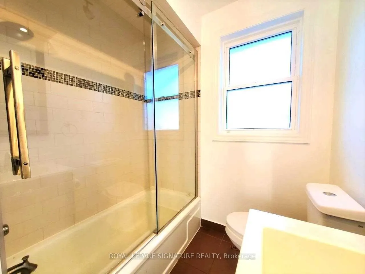 11 Patrick Drive, #Main