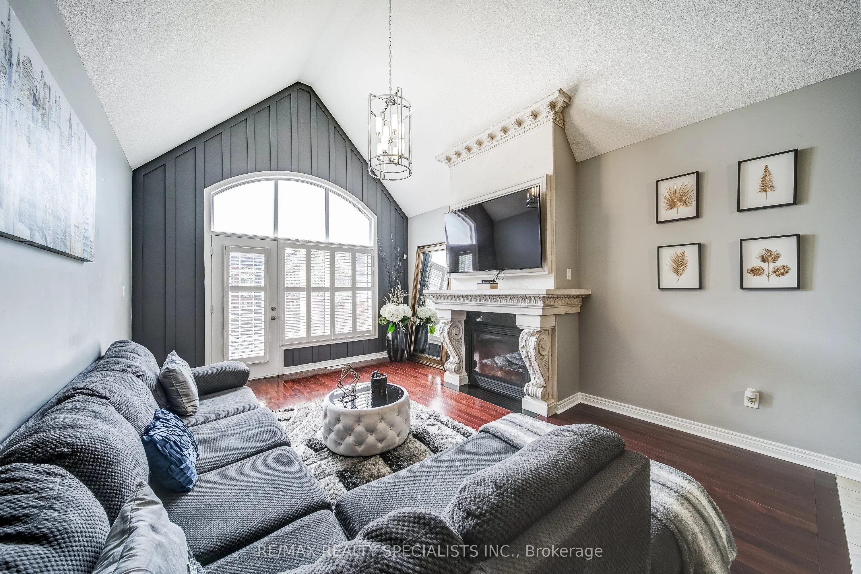 81 Corwin Drive