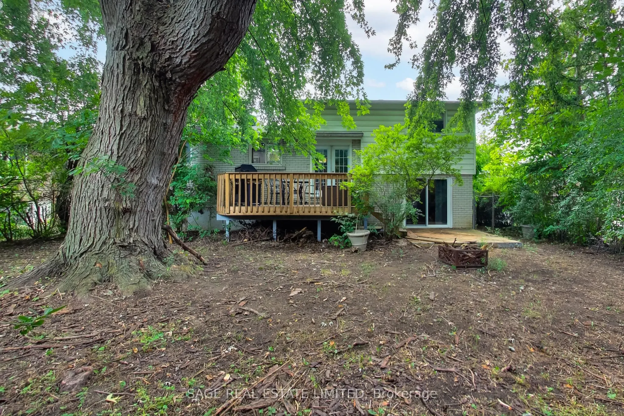 6 Dunsinane Drive