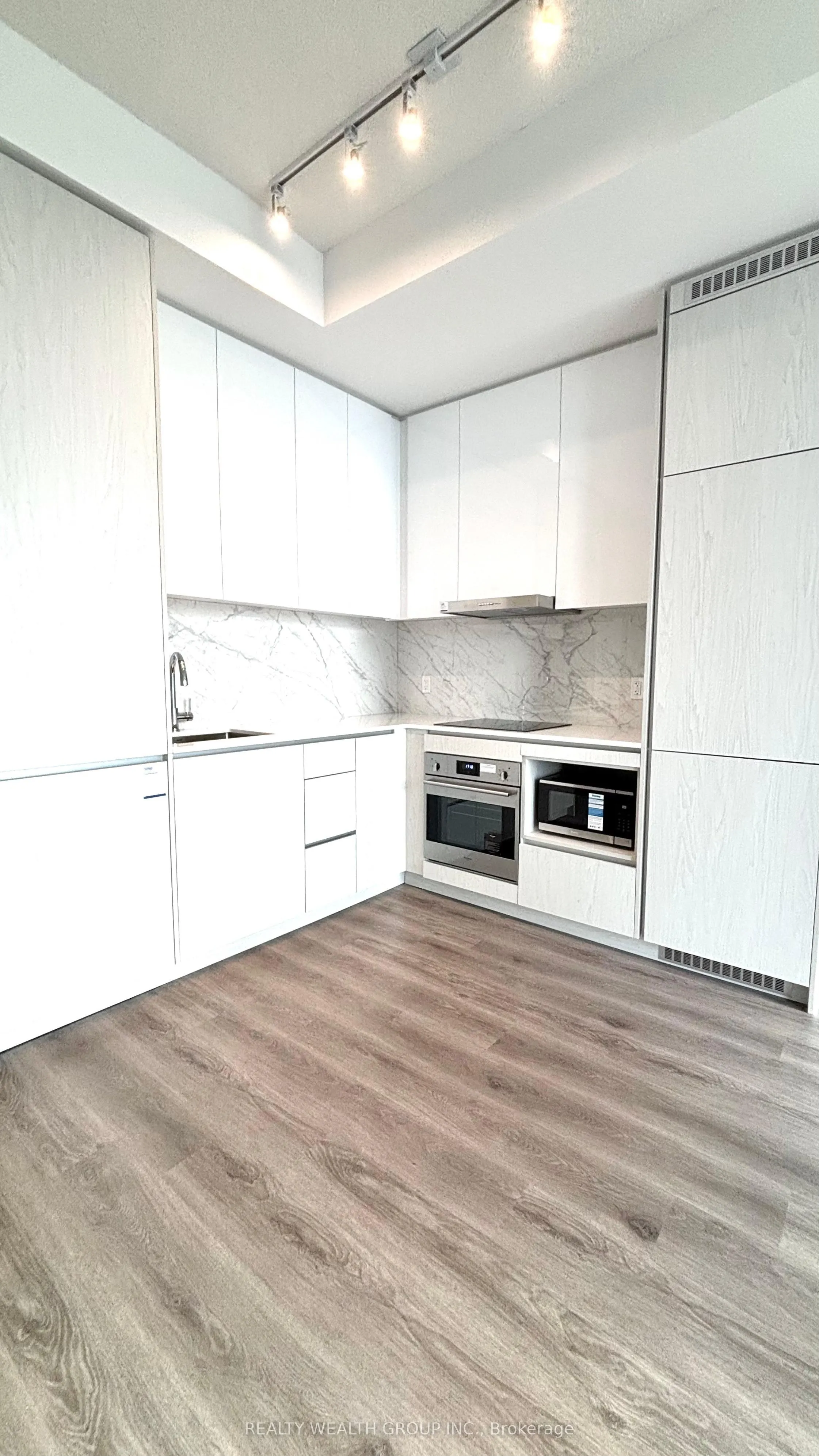 28 Interchange Way, #3103