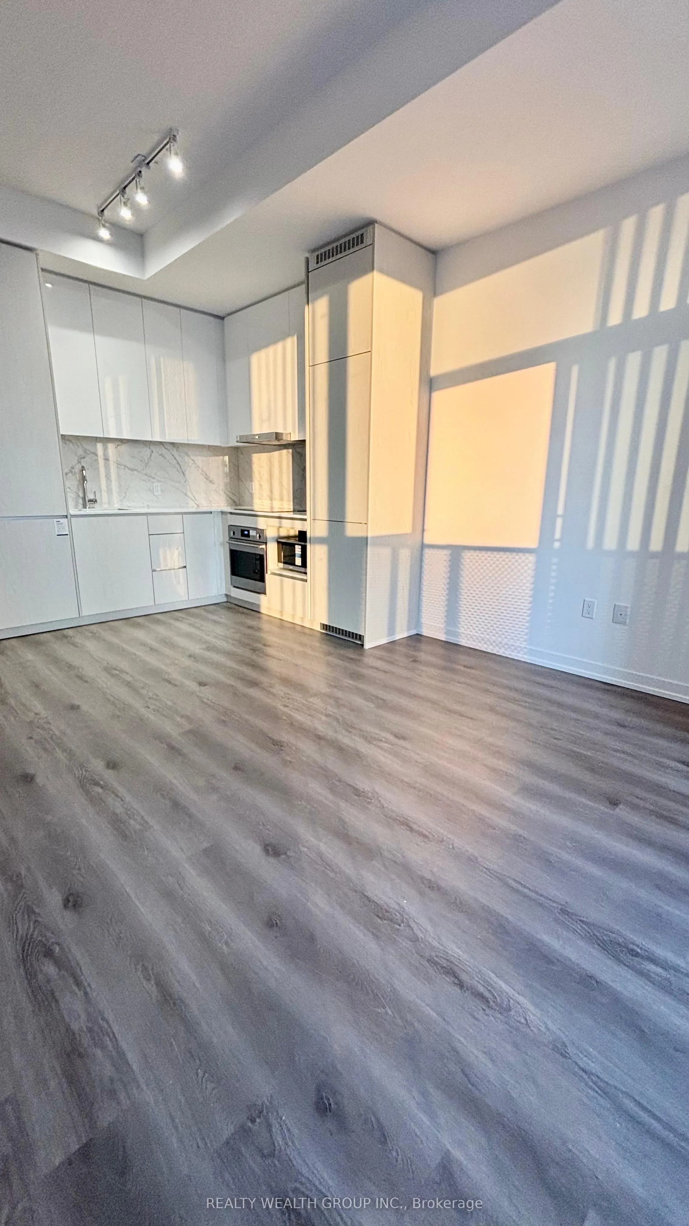 28 Interchange Way, #3103