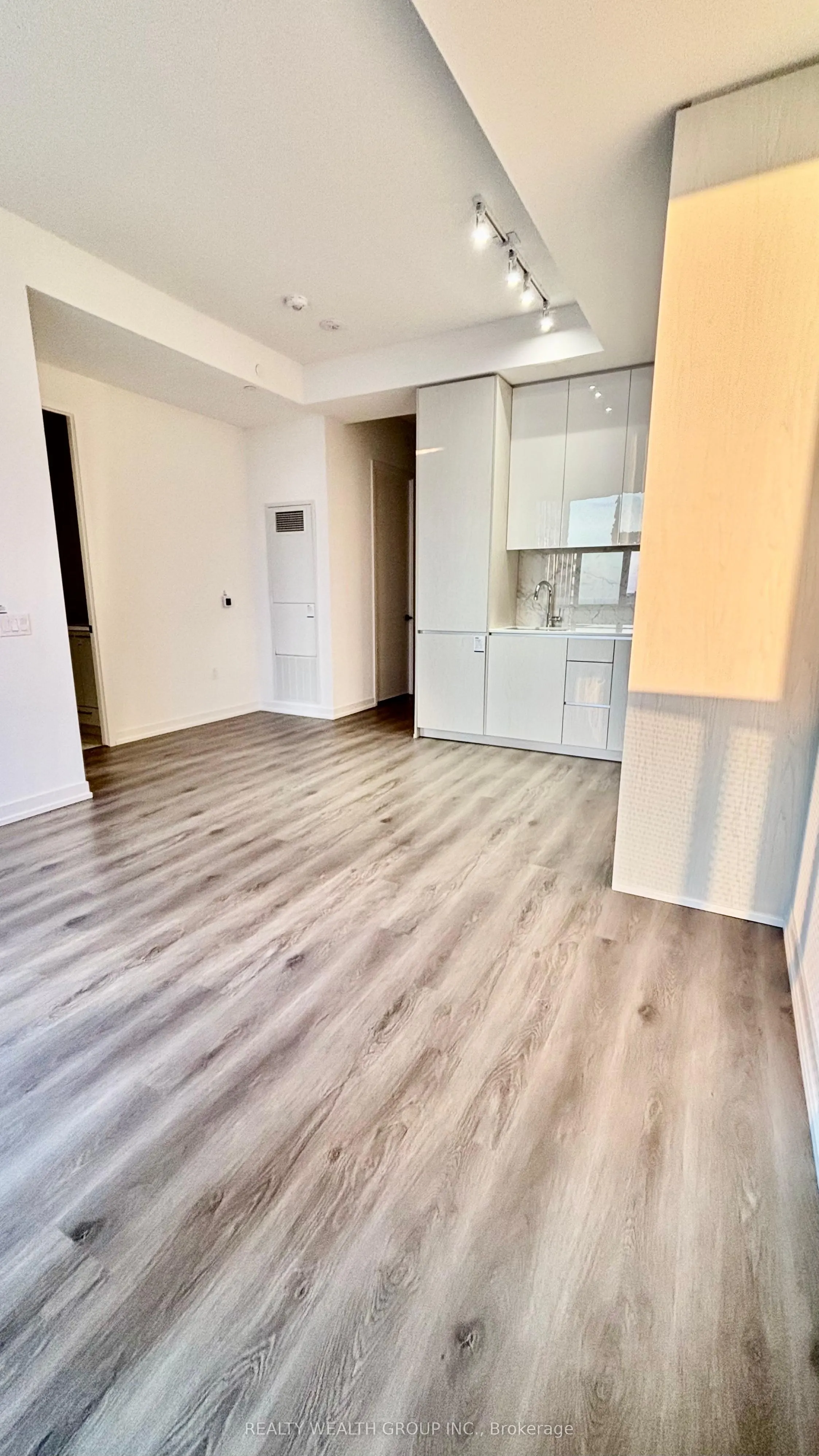 28 Interchange Way, #3103