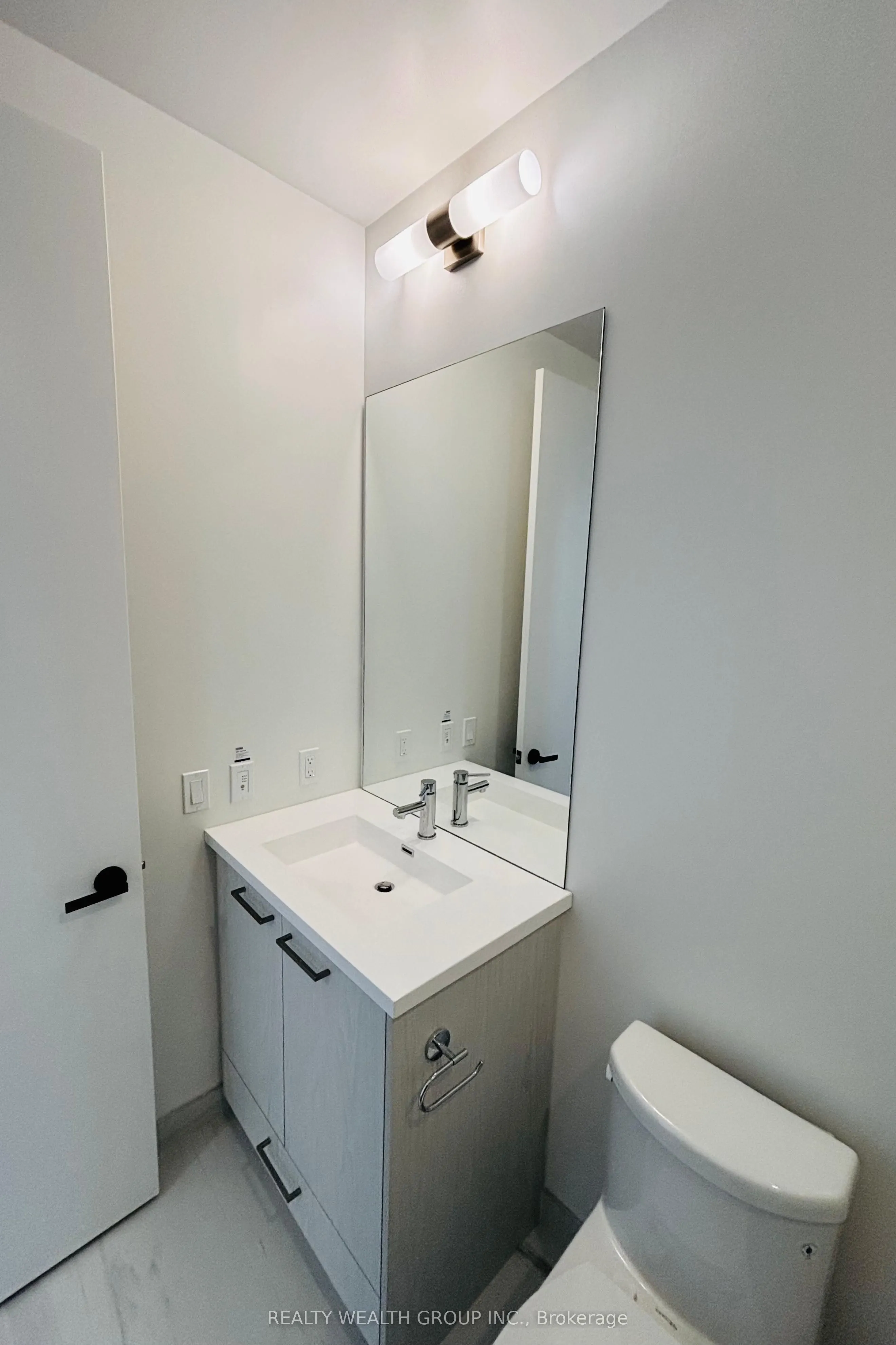 28 Interchange Way, #3103