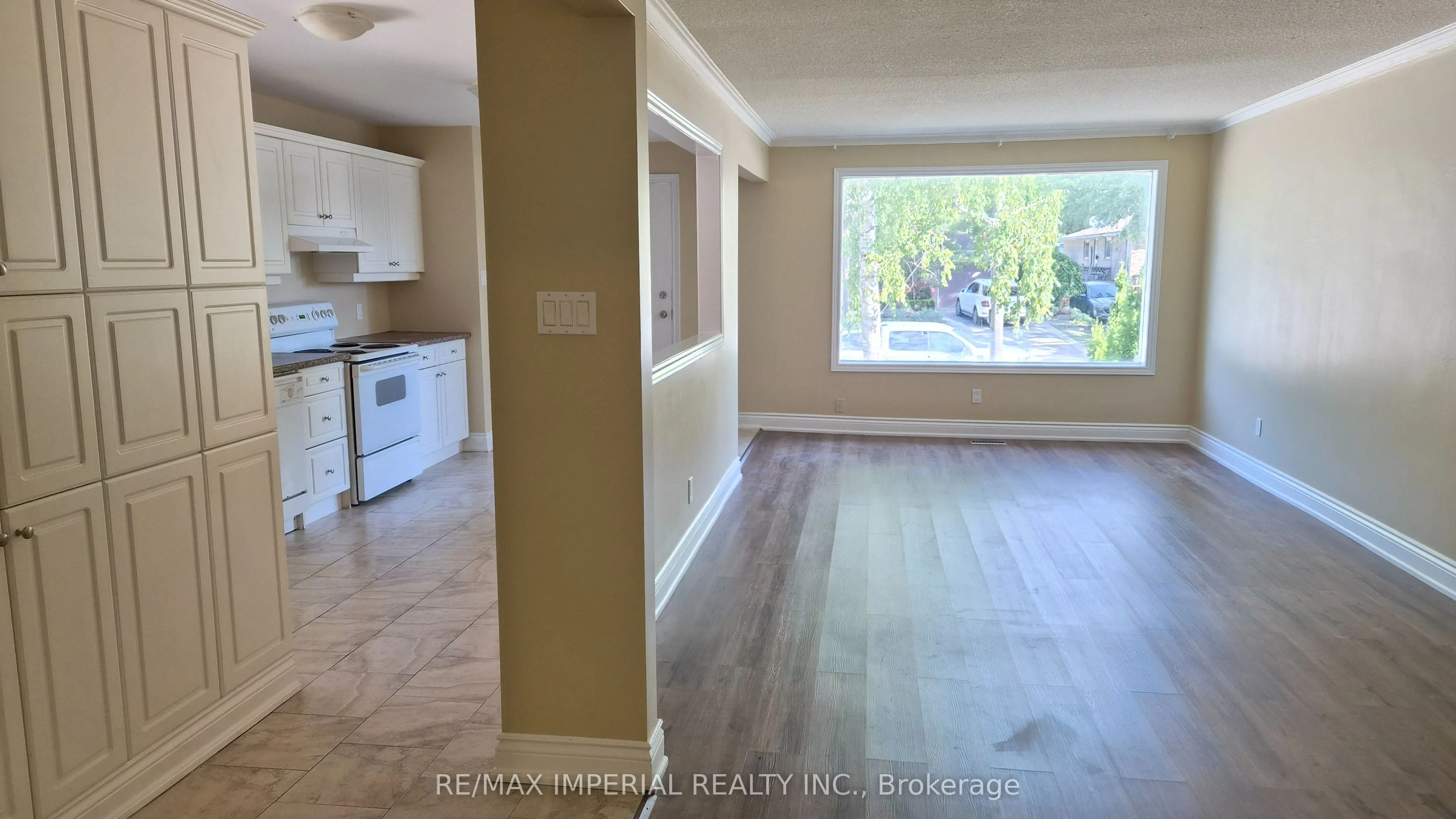 552 Heman Street, #Main Floor