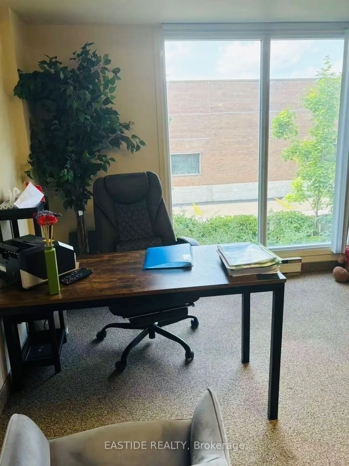 7181 Woodbine Avenue, #234