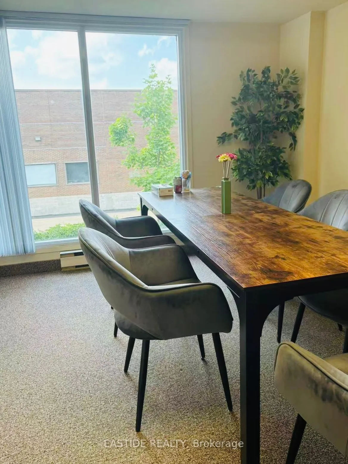 7181 Woodbine Avenue, #234
