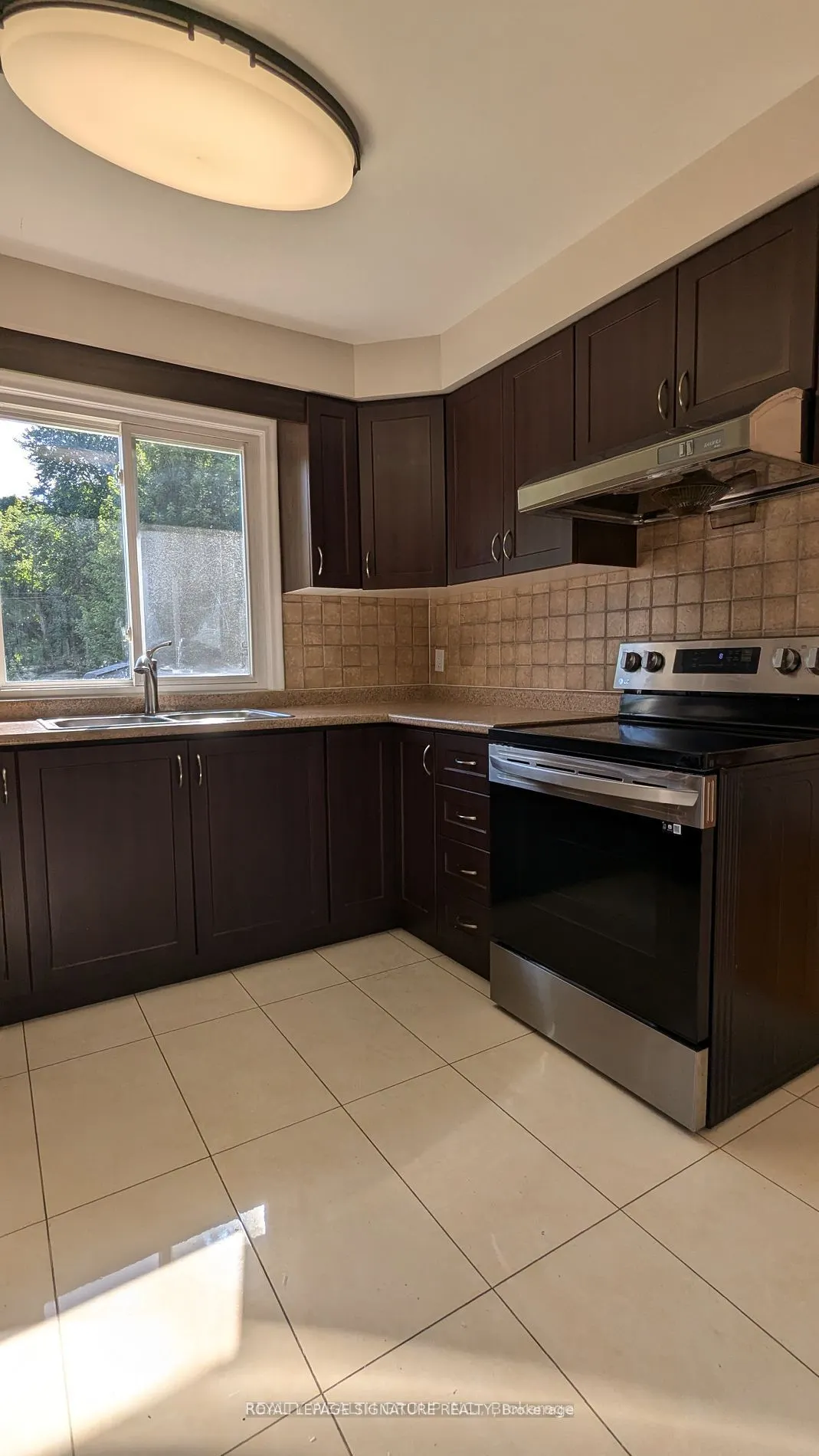 193 Lucas Street, #Main