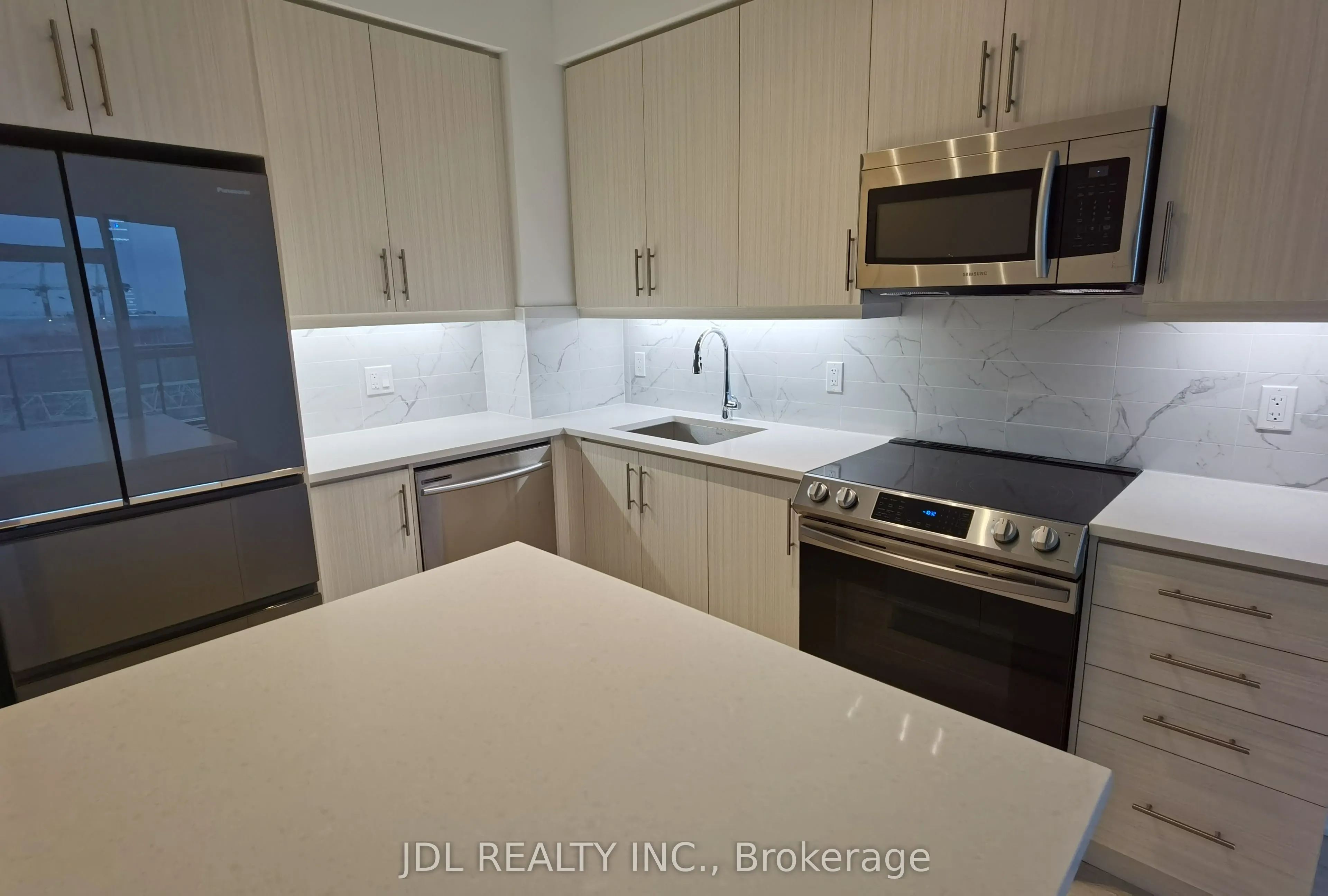75 Oneida Crescent, #1510