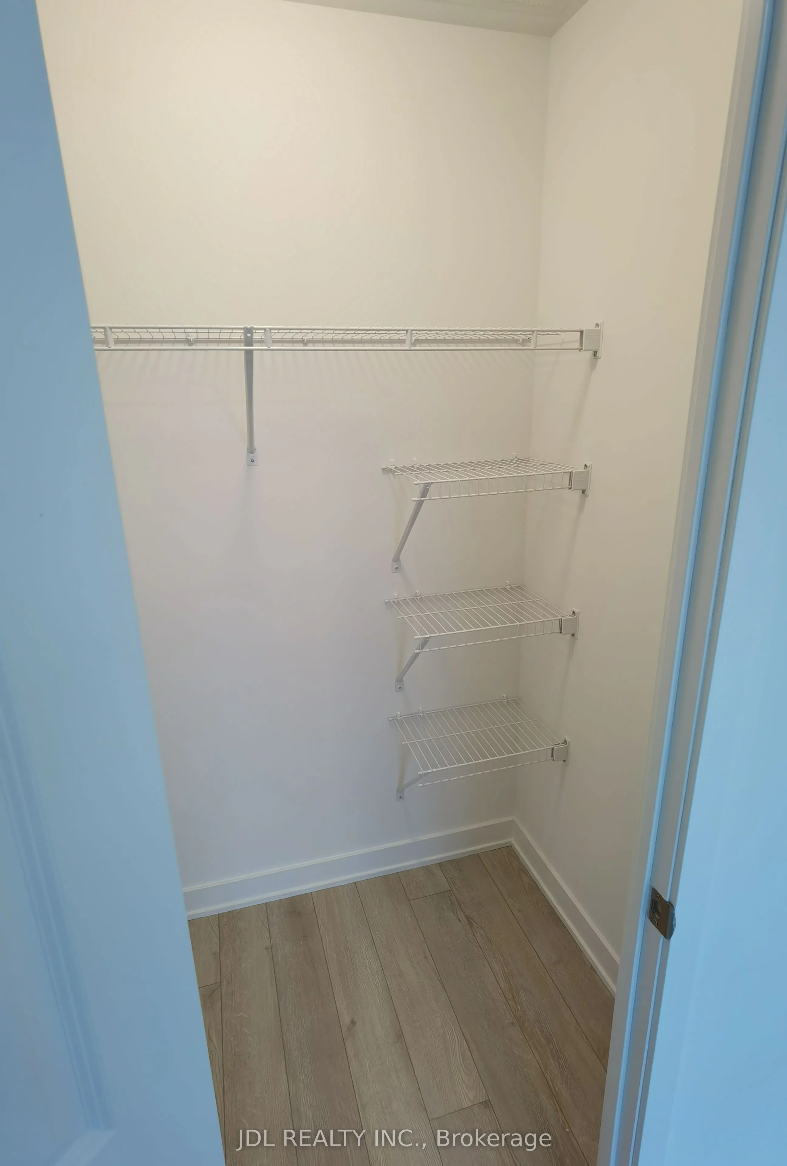 75 Oneida Crescent, #1510
