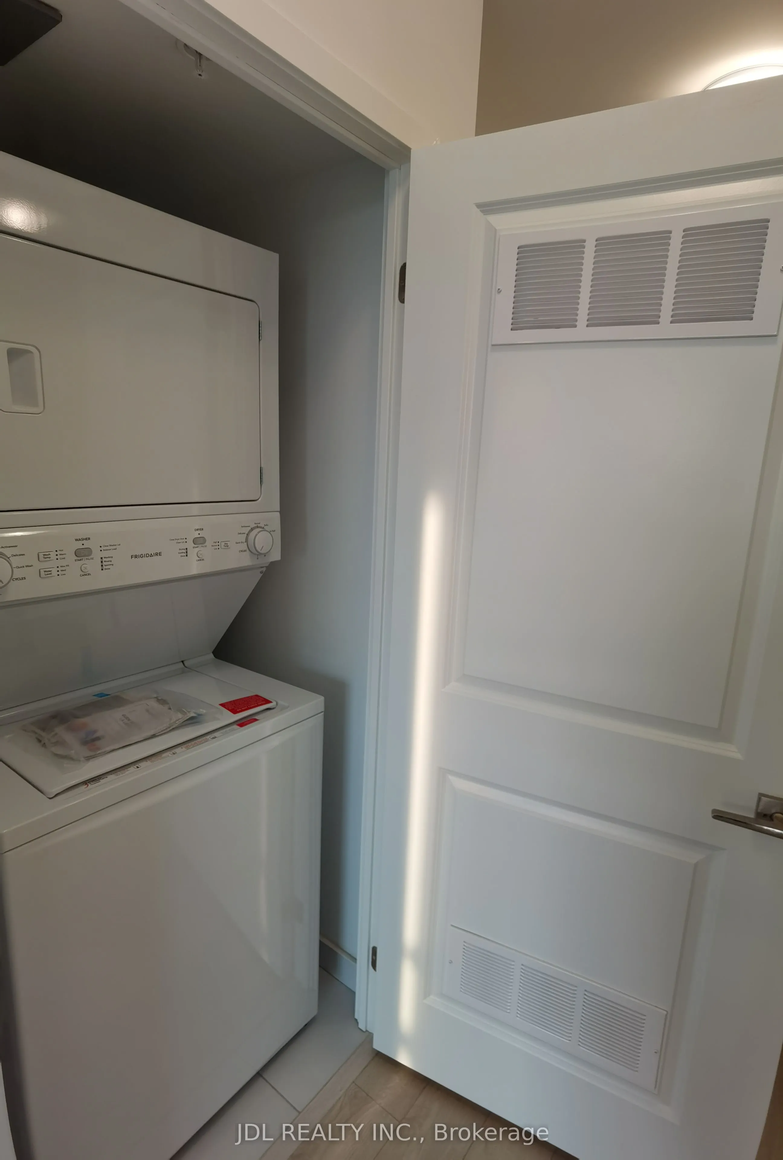 75 Oneida Crescent, #1510