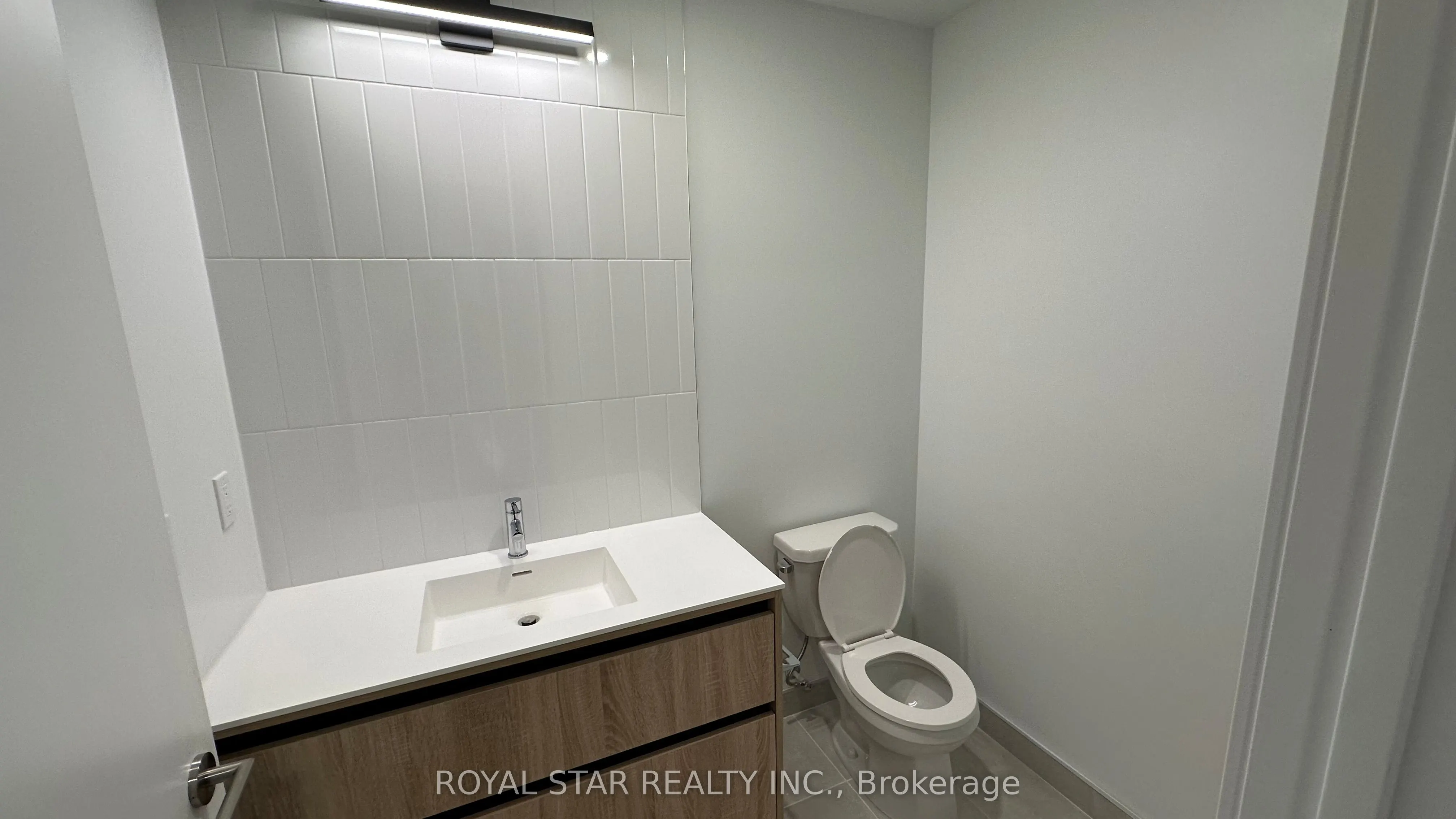 7950 Bathurst Street, #B-1503