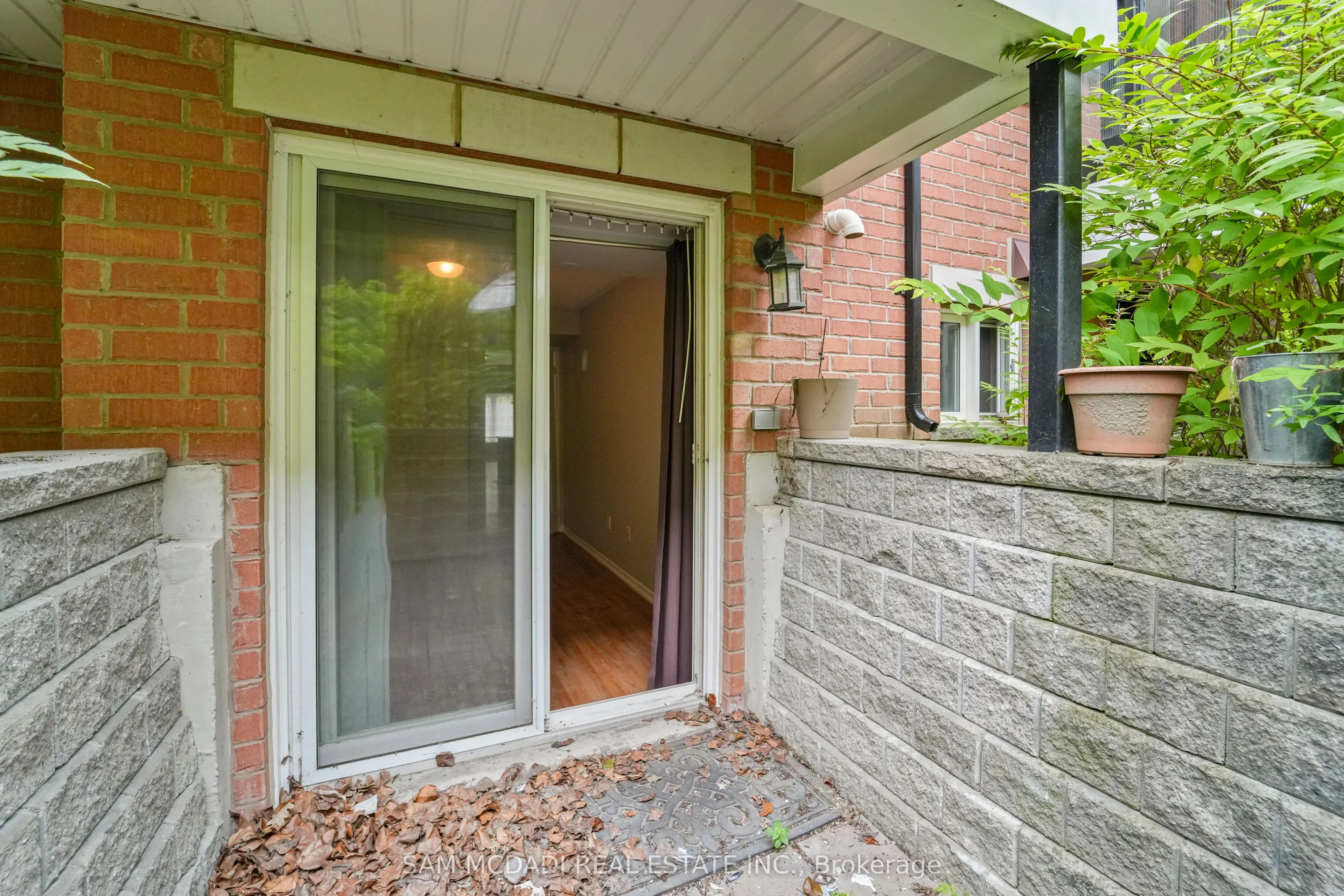 310 John Street, #170