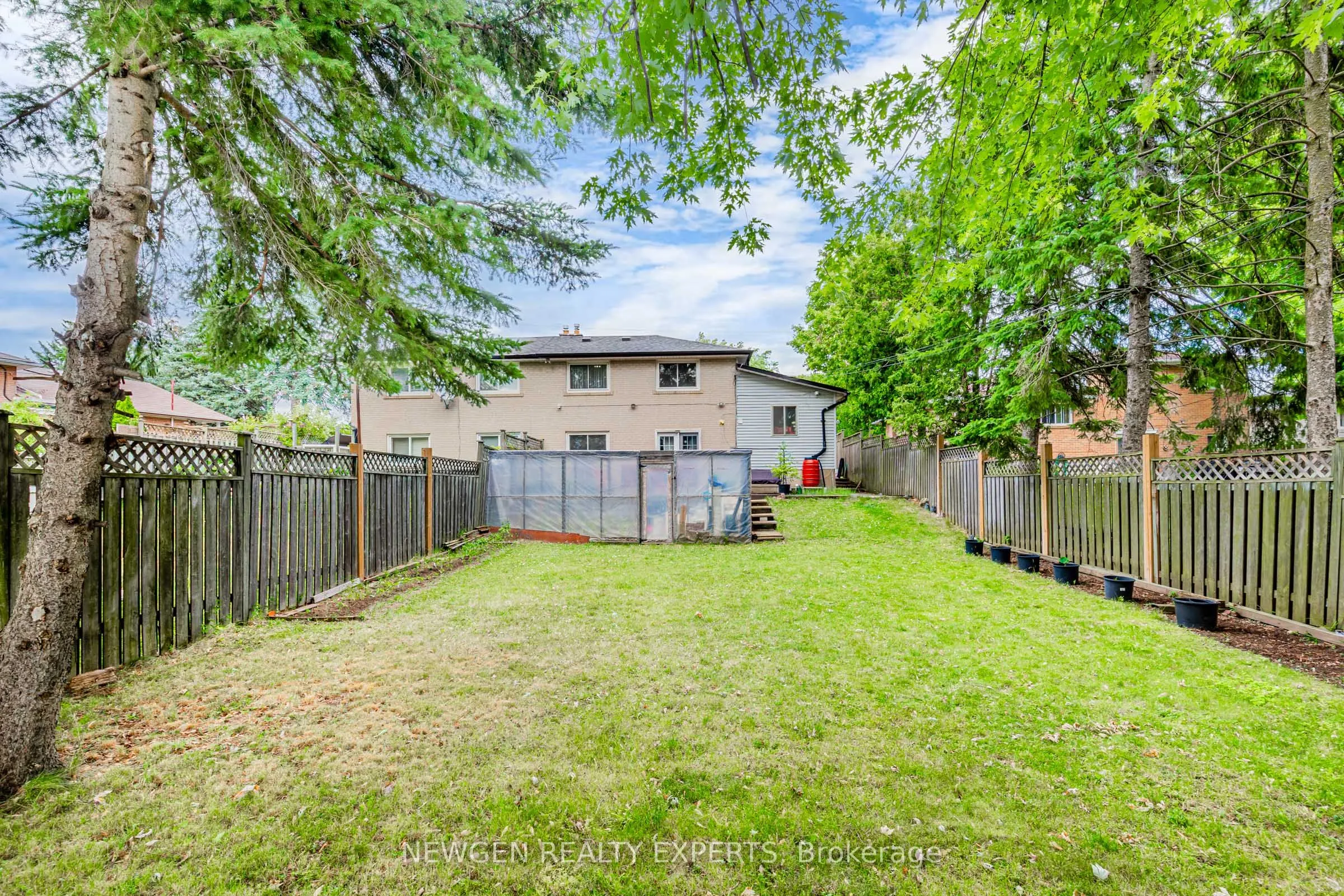 80 Sherwood Forest Drive