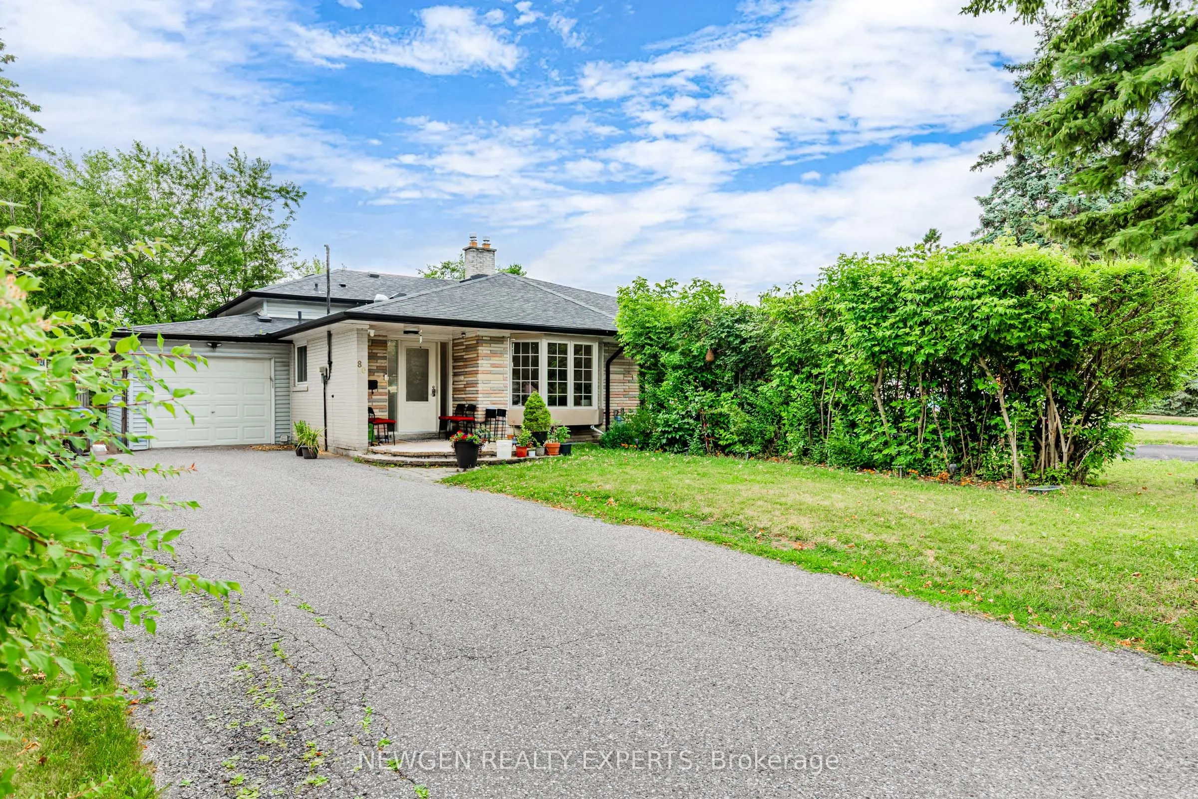 80 Sherwood Forest Drive