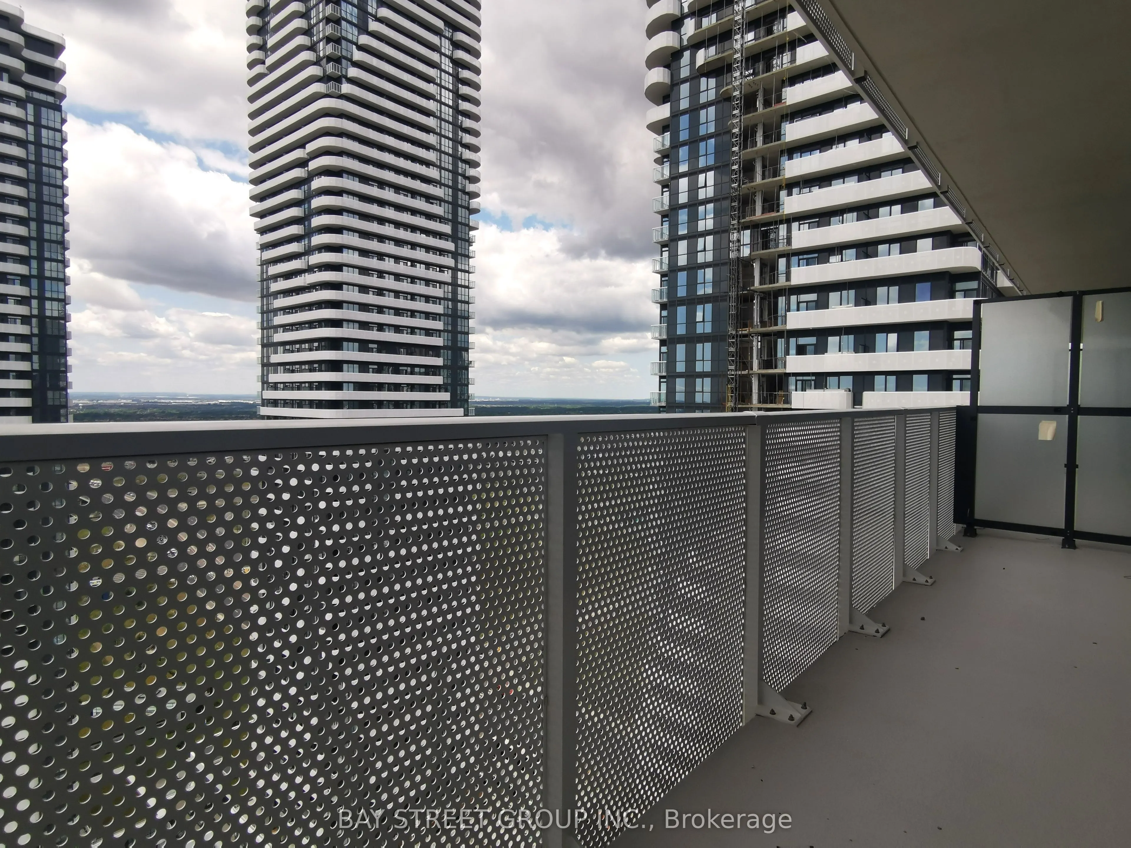 28 Interchange Way, #3616