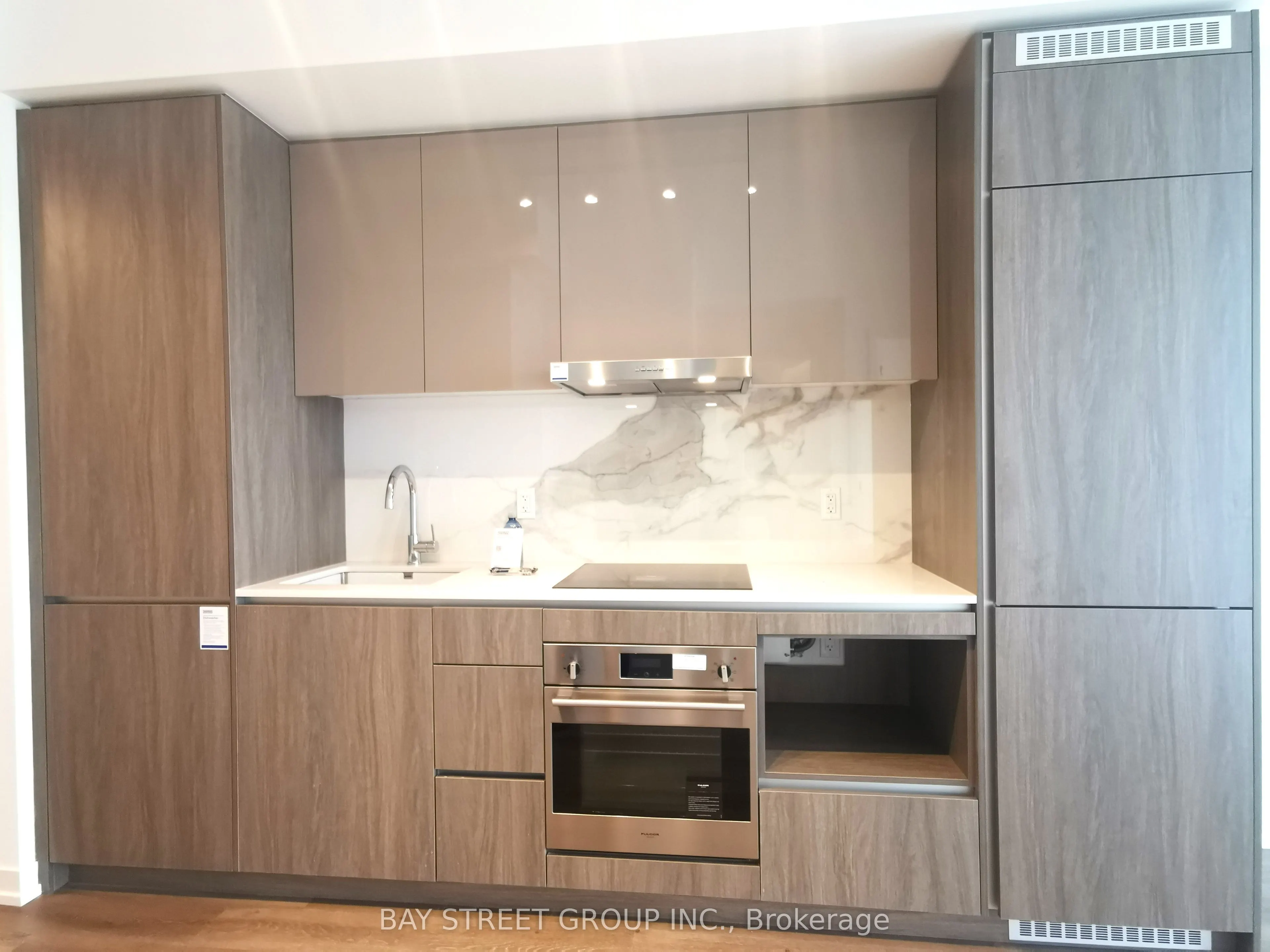28 Interchange Way, #3616