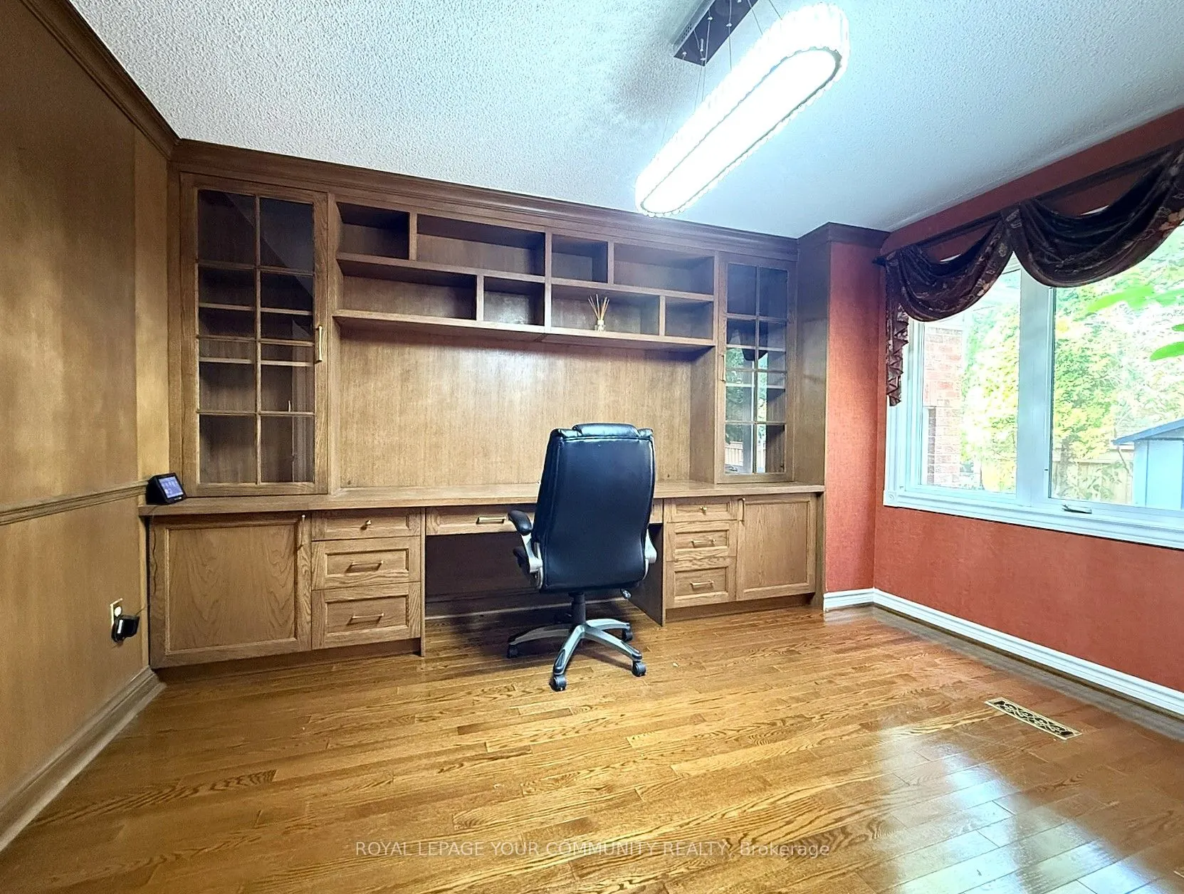 7 Crescentview Road