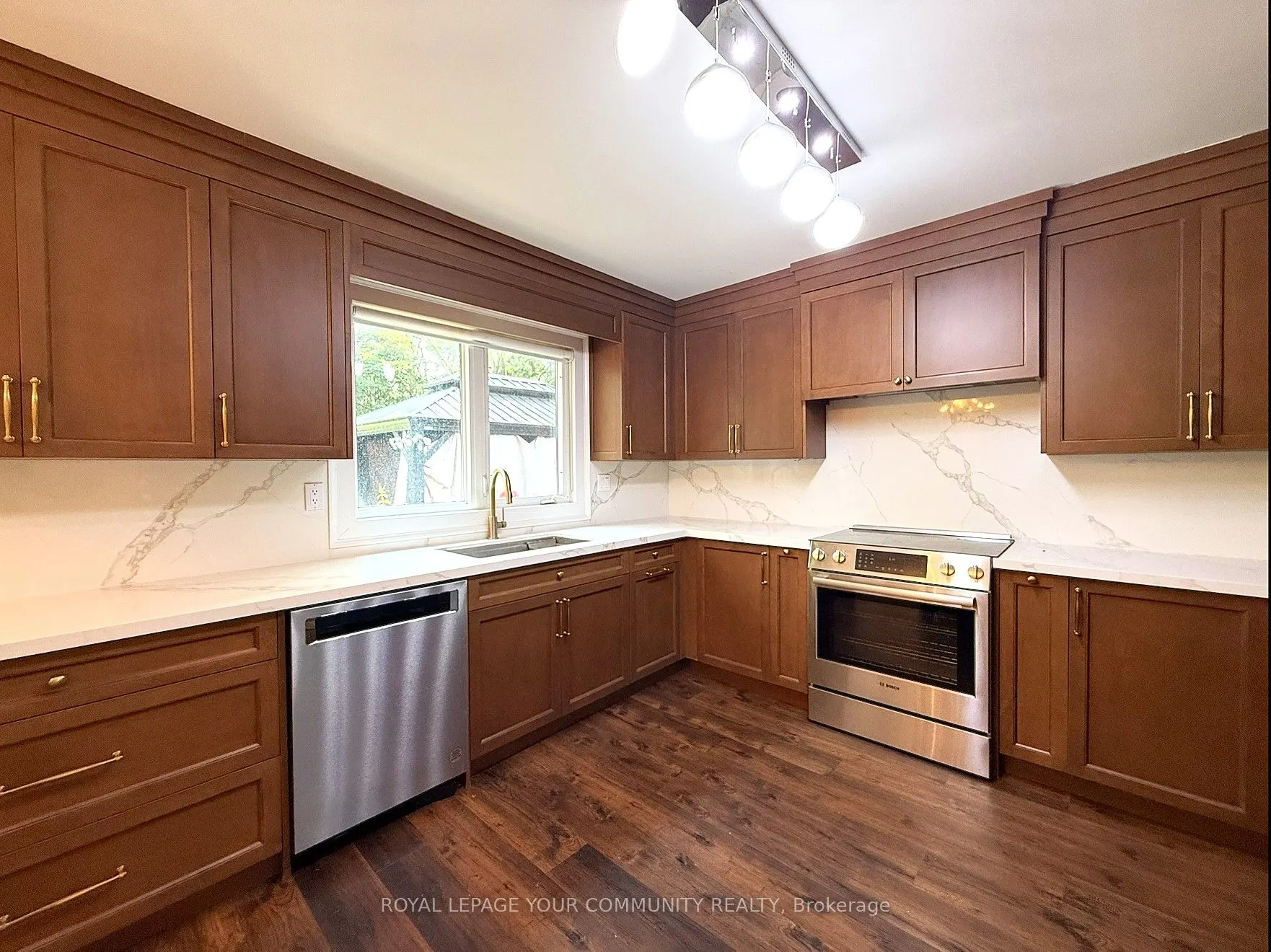 7 Crescentview Road