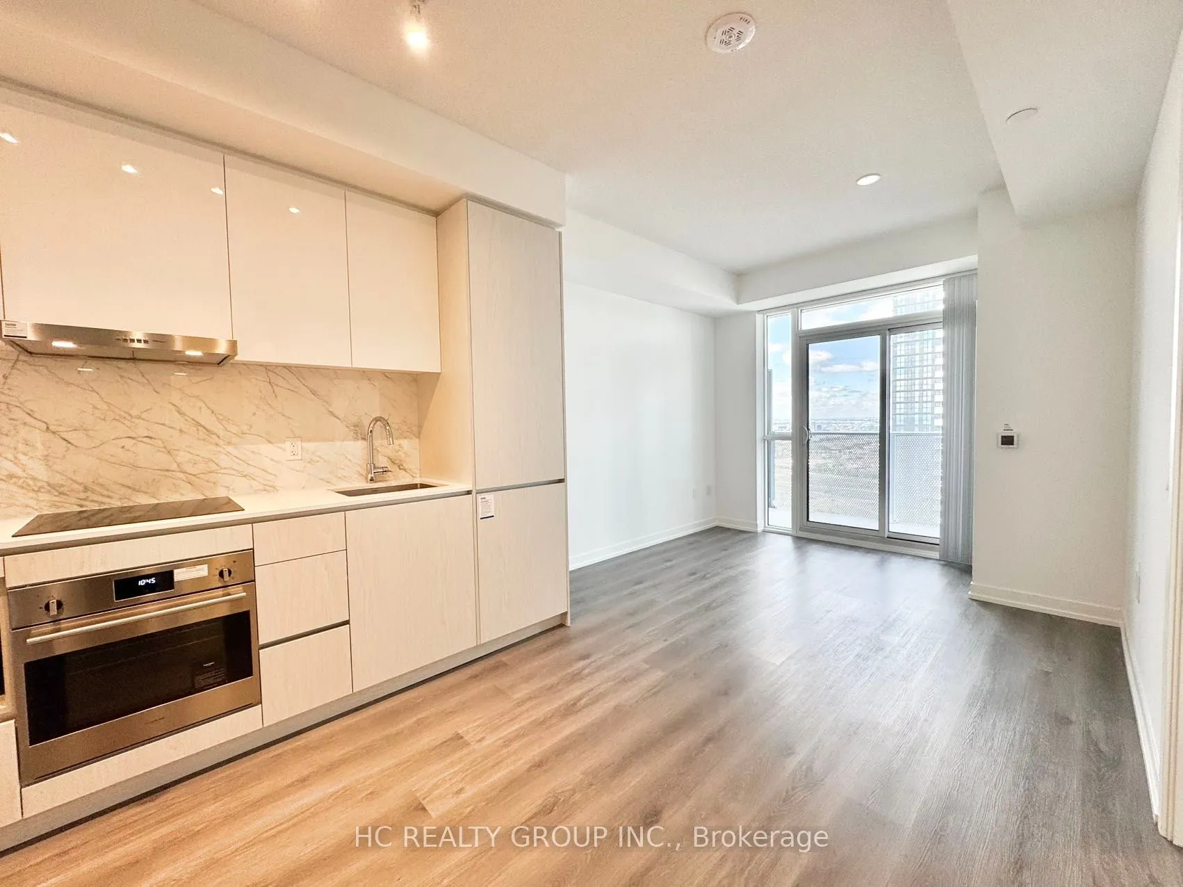 28 Interchange Way, #3602