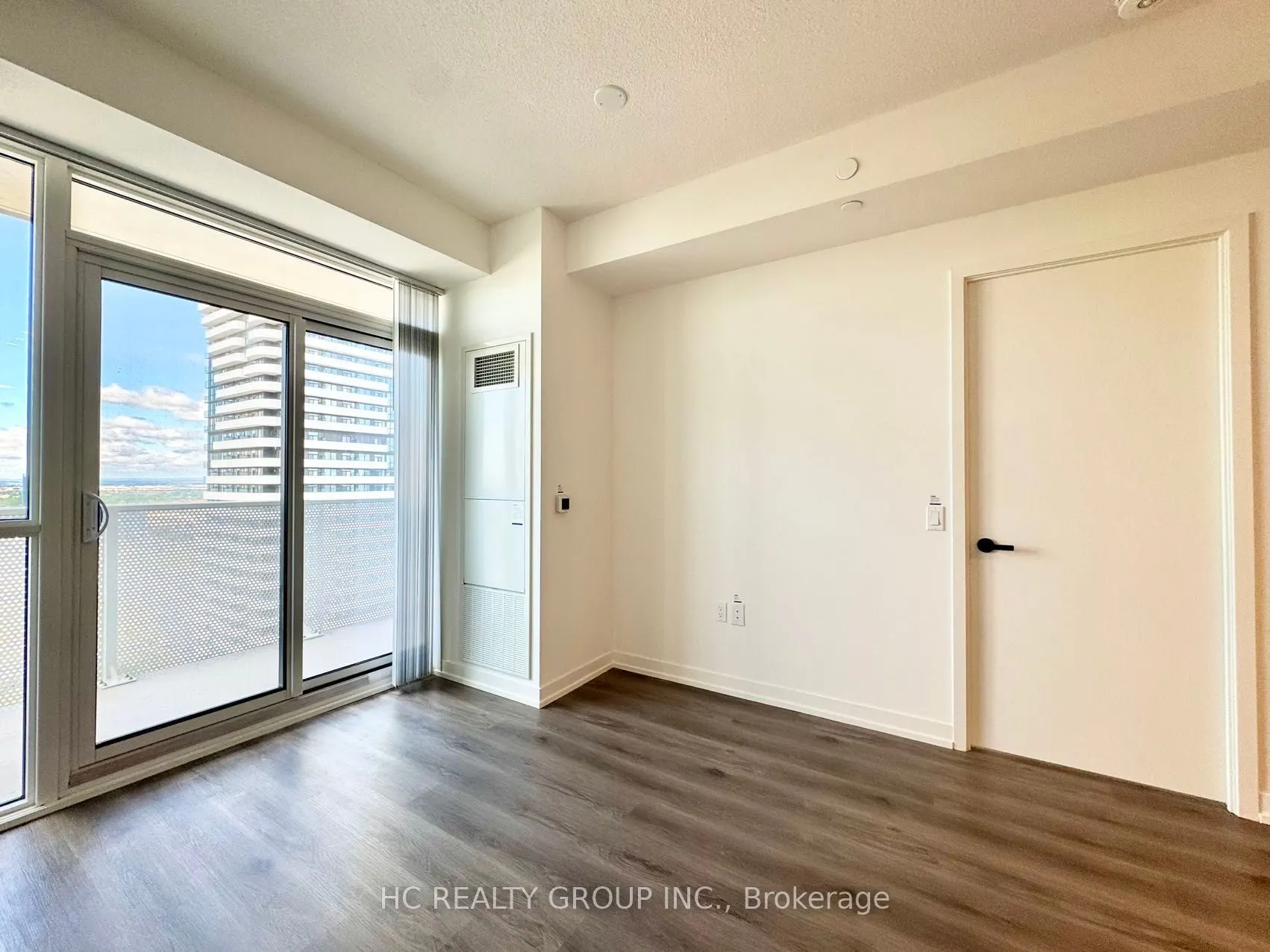 28 Interchange Way, #3602