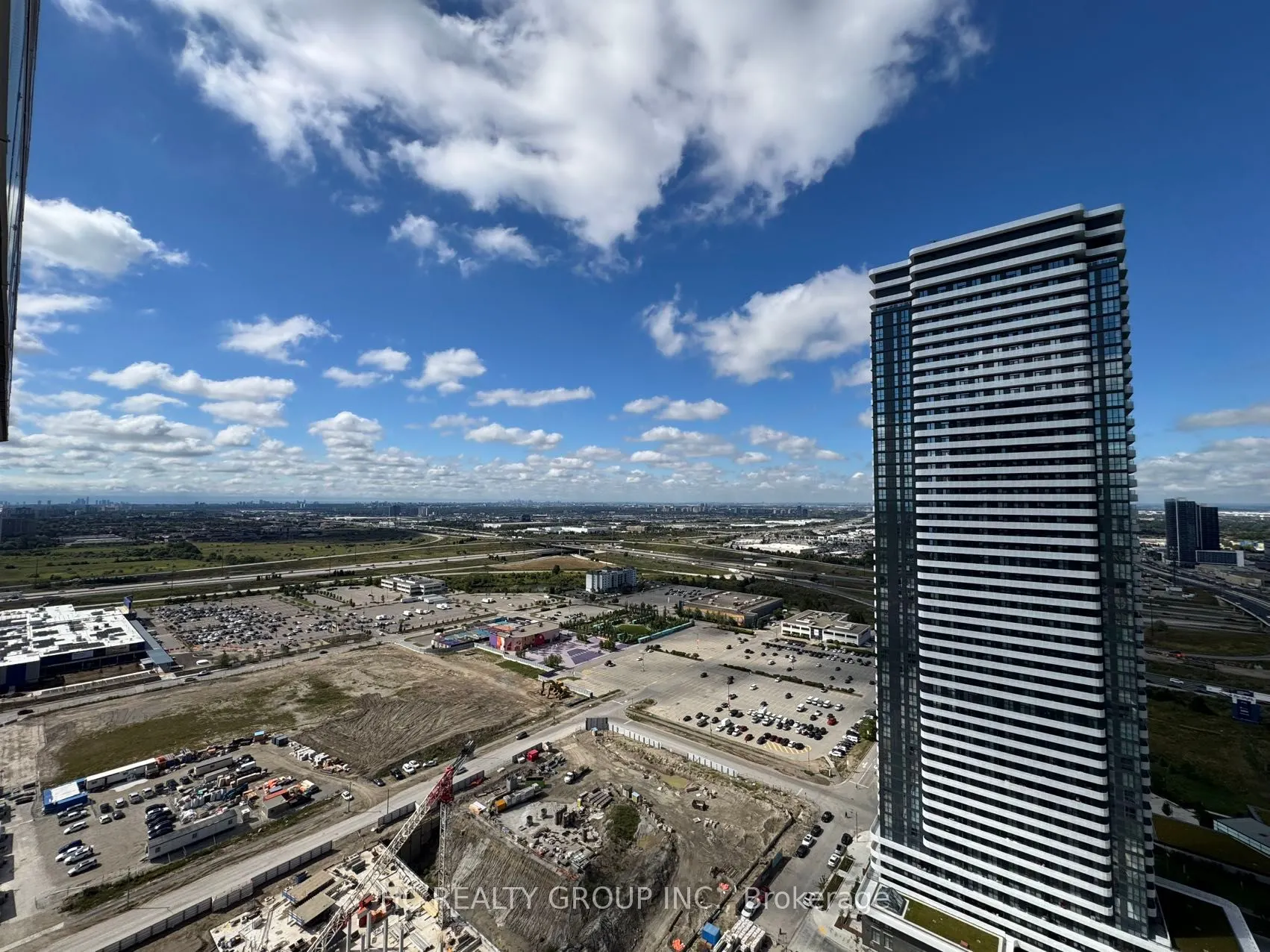 28 Interchange Way, #3602