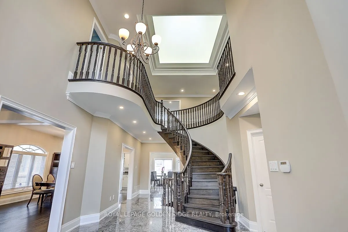 11 Hillsborough Court