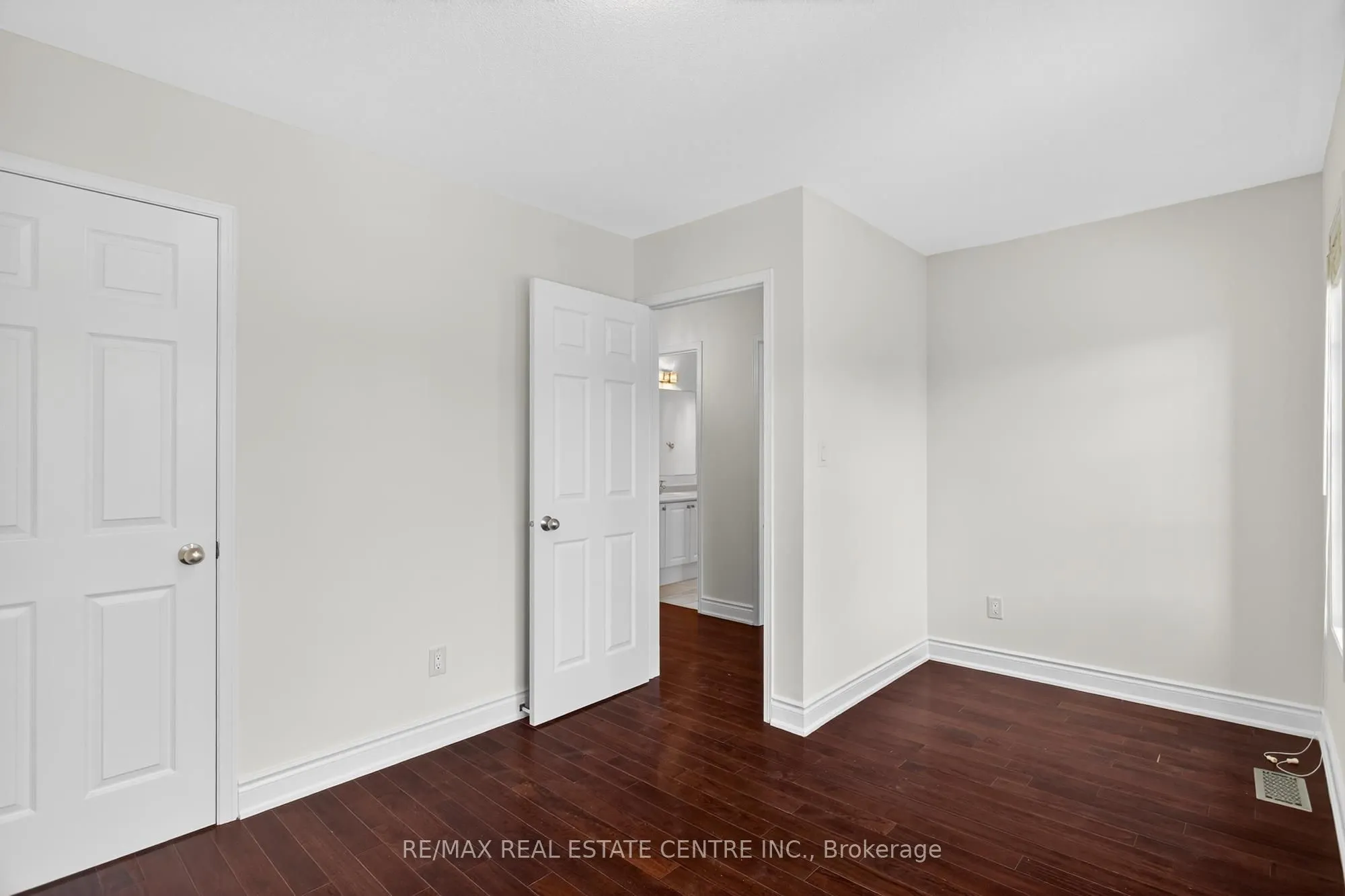 240 Armstrong Crescent