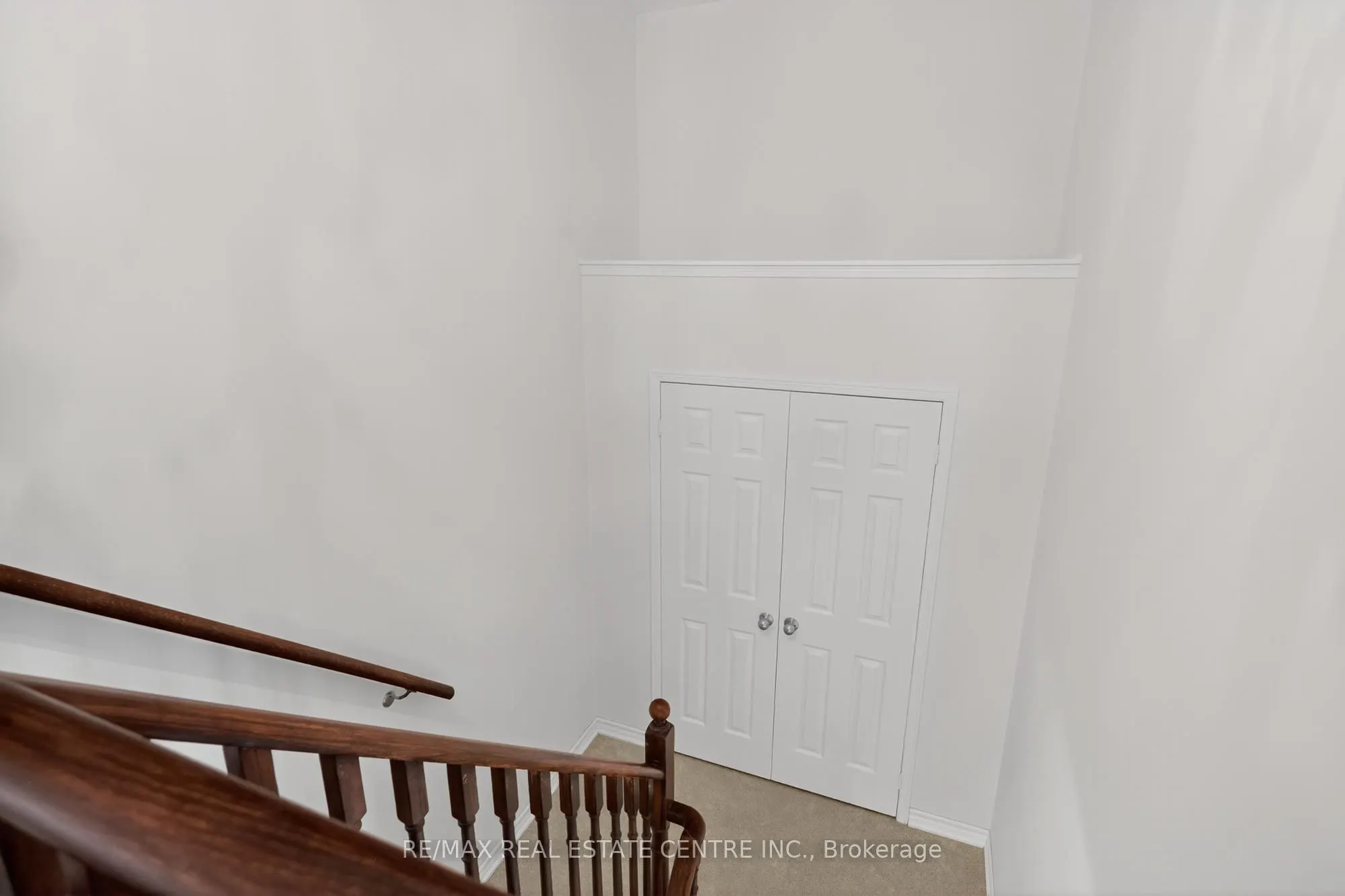 240 Armstrong Crescent