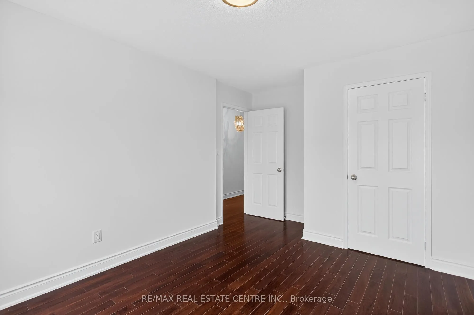 240 Armstrong Crescent