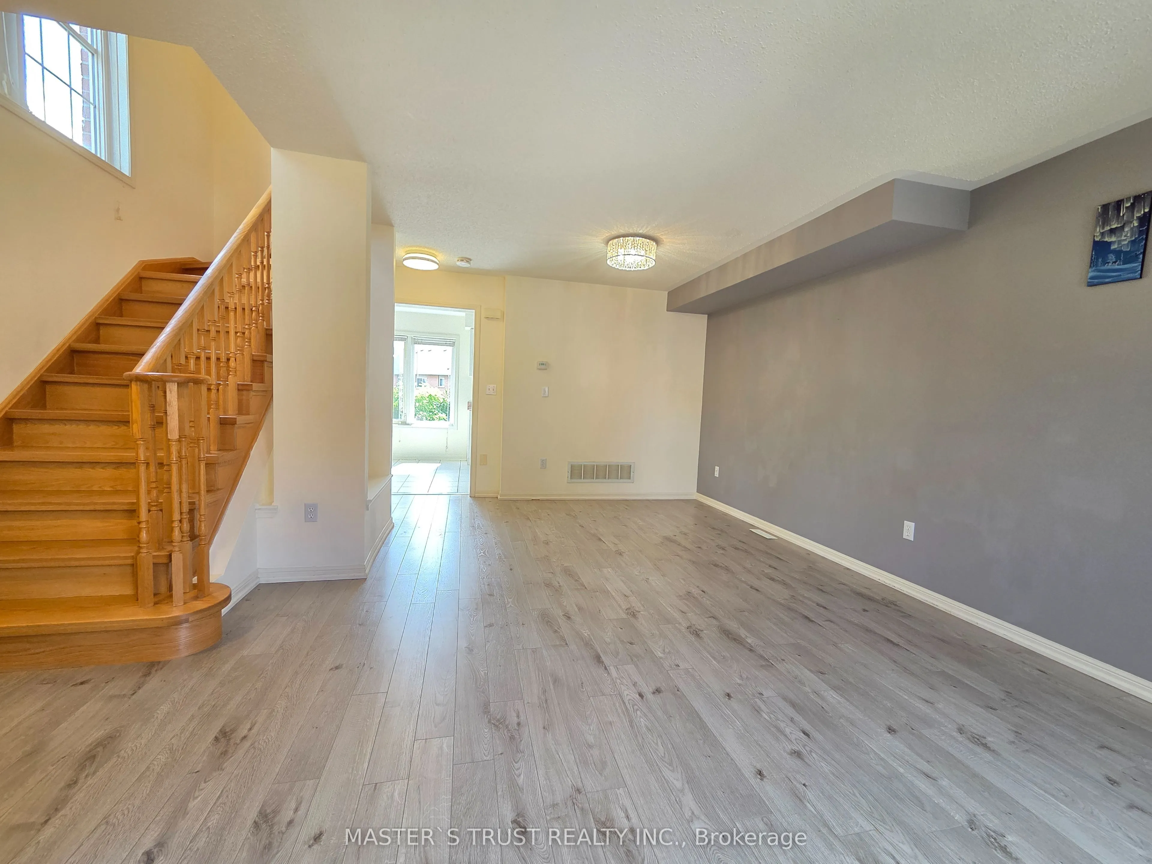 5 Nakina Way, #18