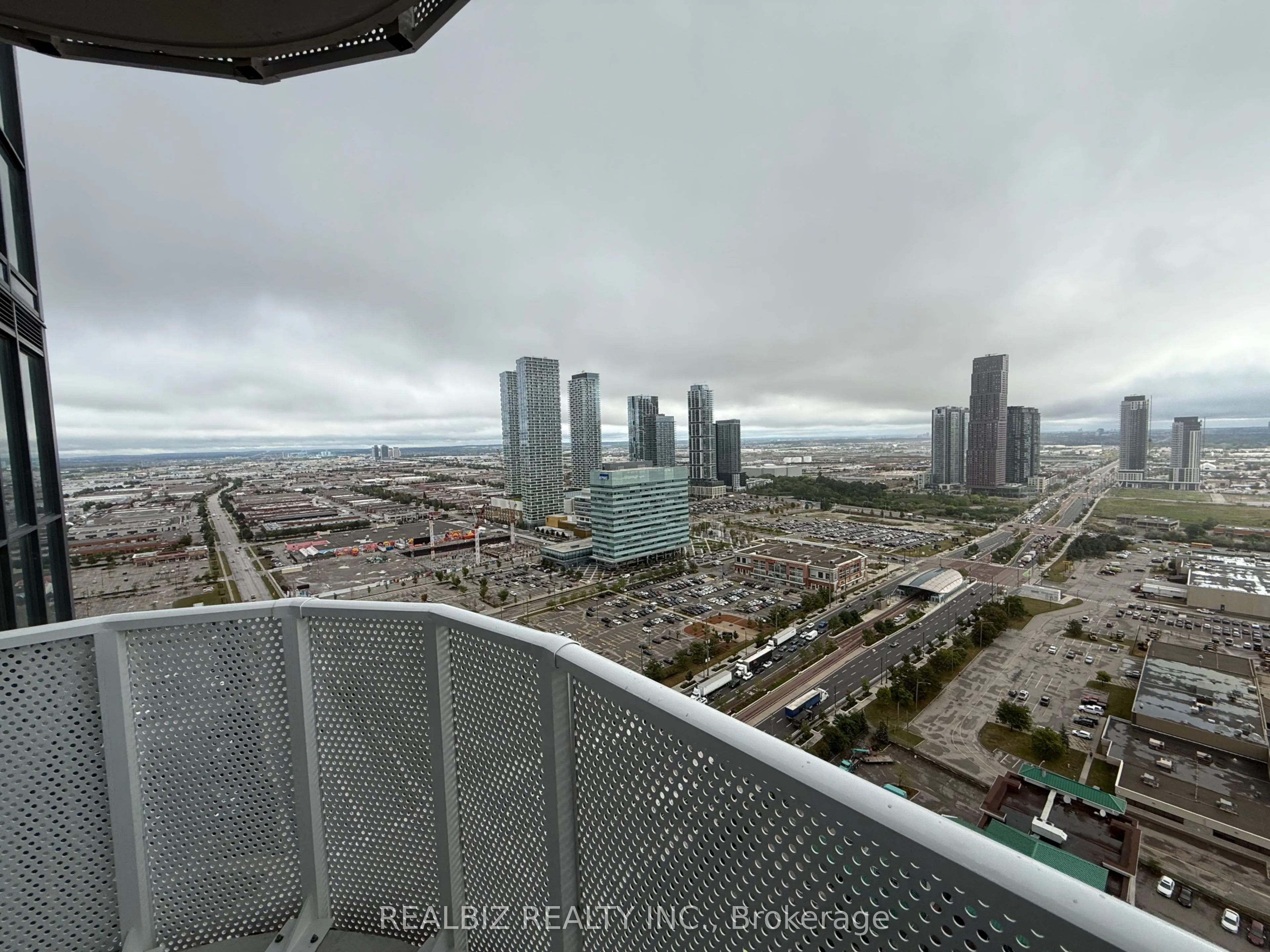 28 Interchange Way, #3505