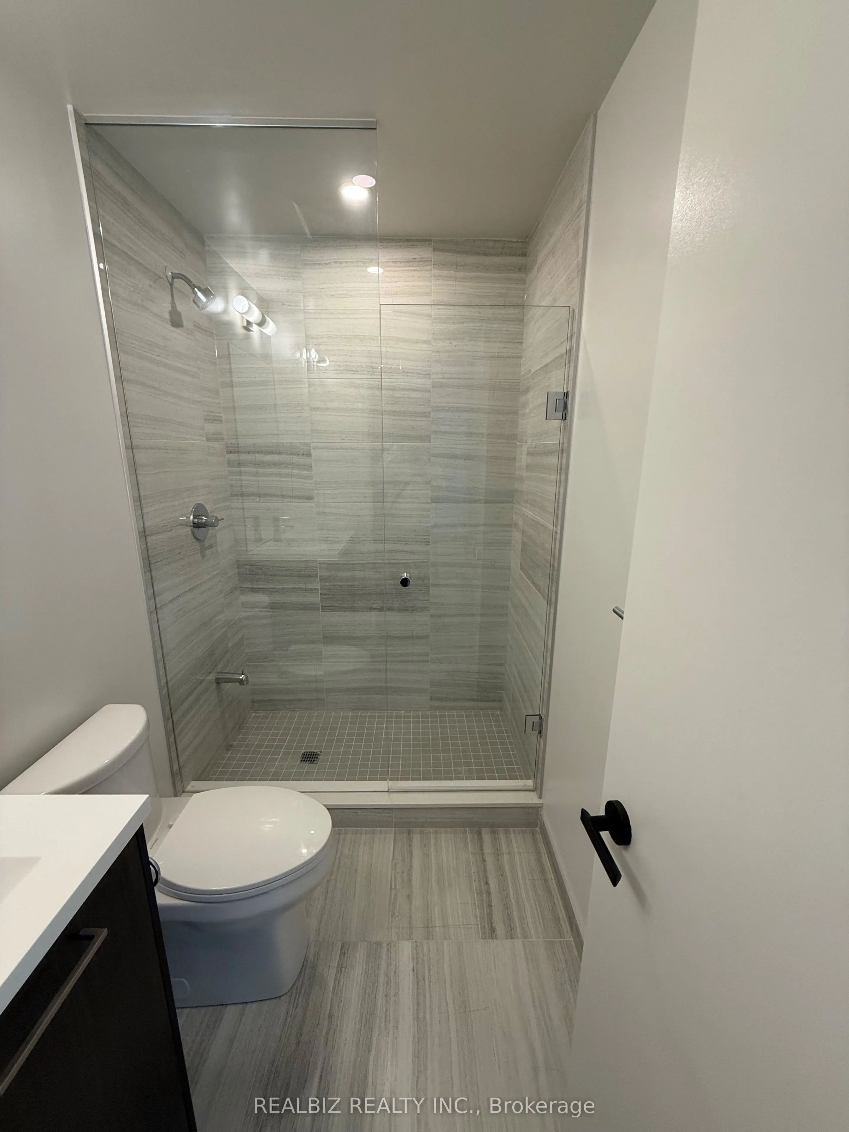 28 Interchange Way, #3505