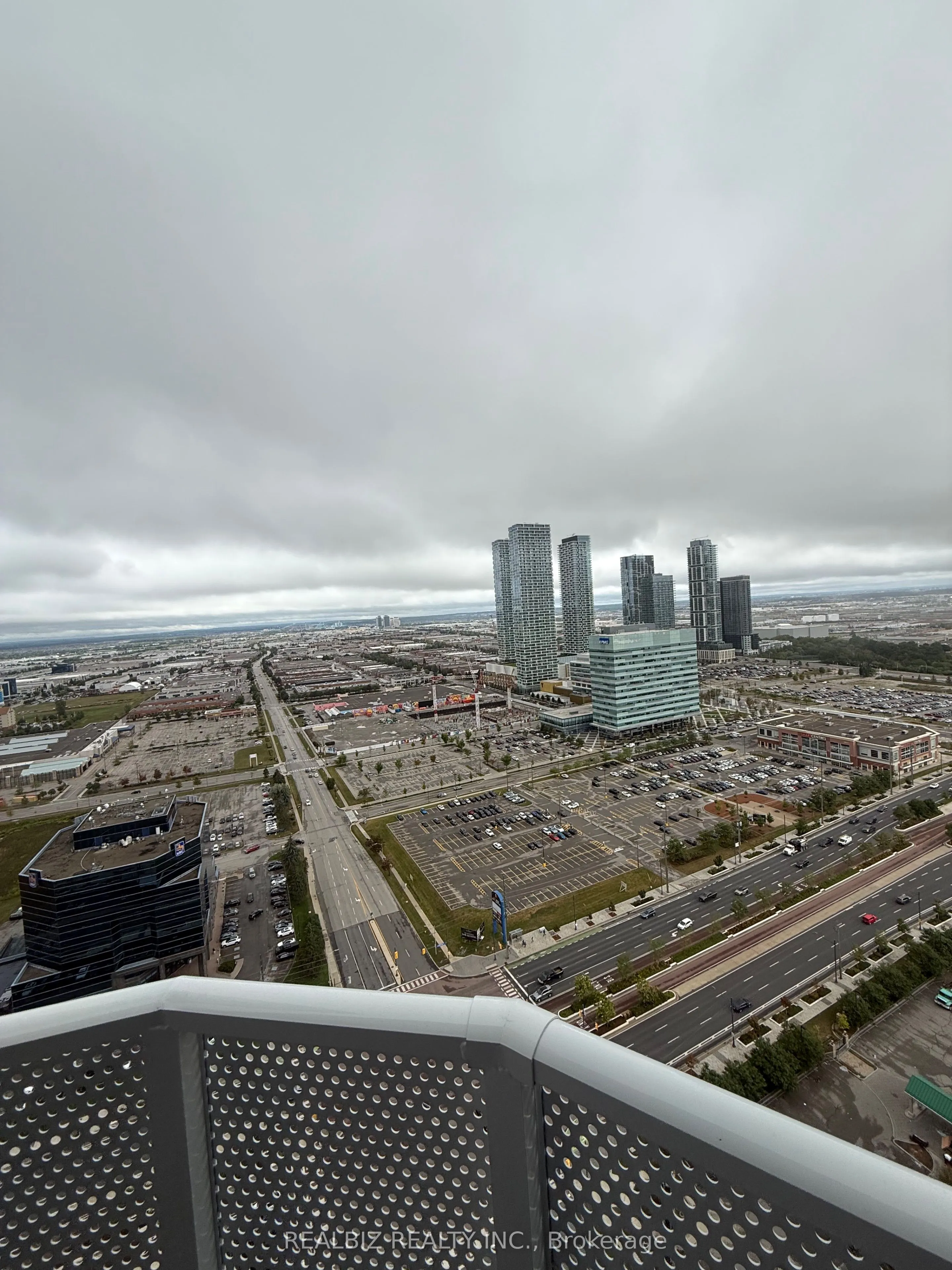 28 Interchange Way, #3505