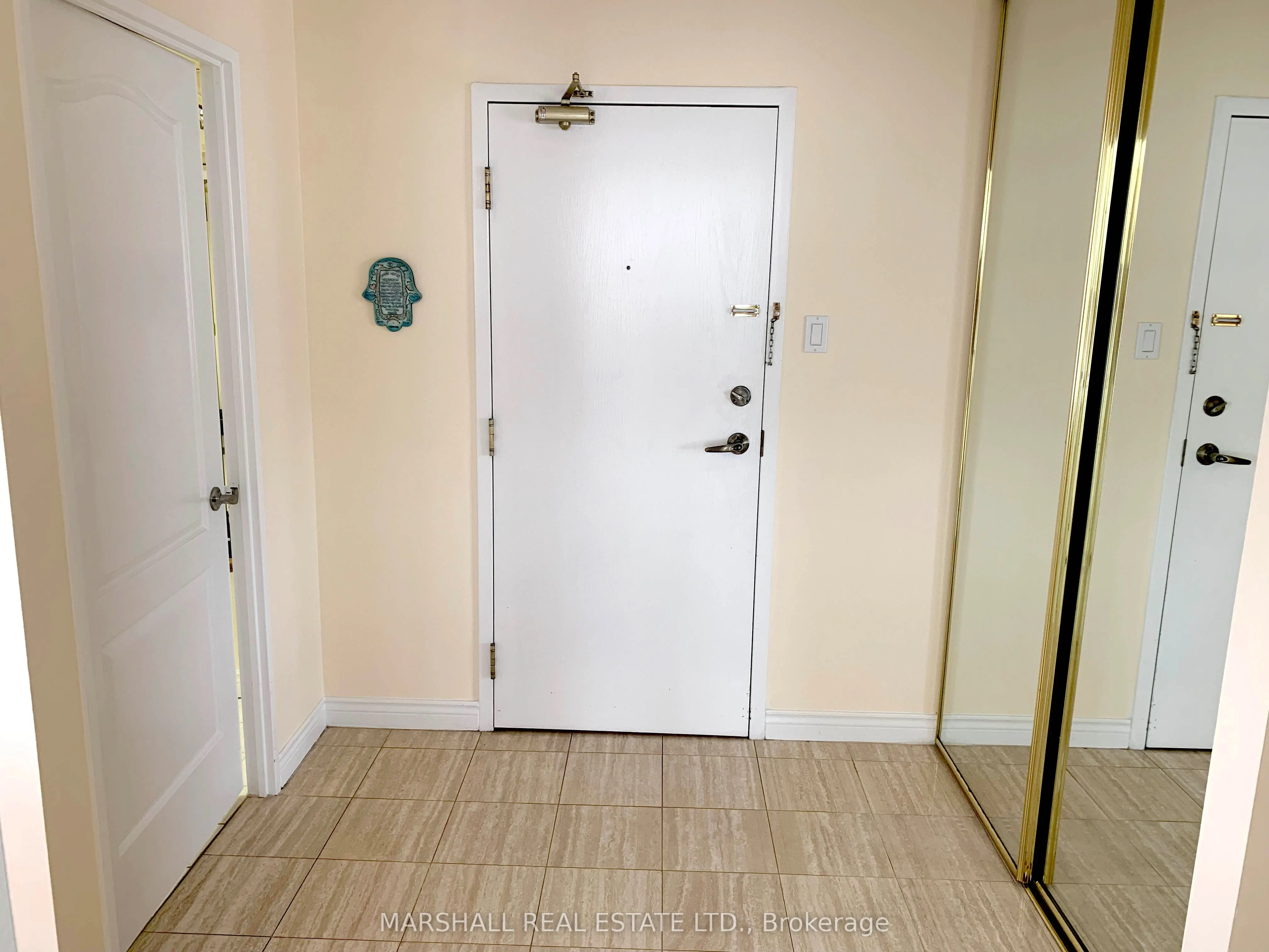 7 Townsgate Drive, #1111