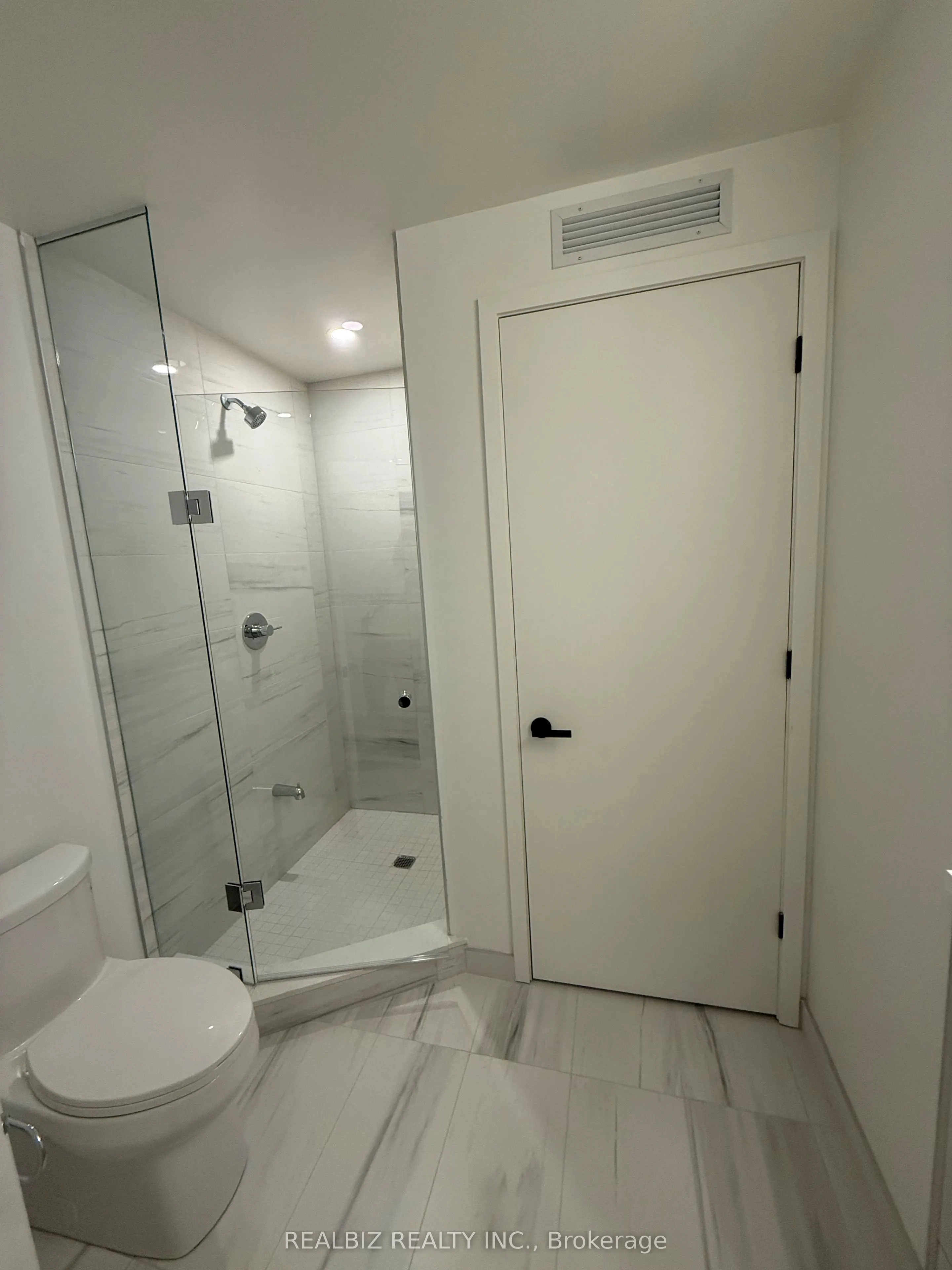28 Interchange Way, #3506