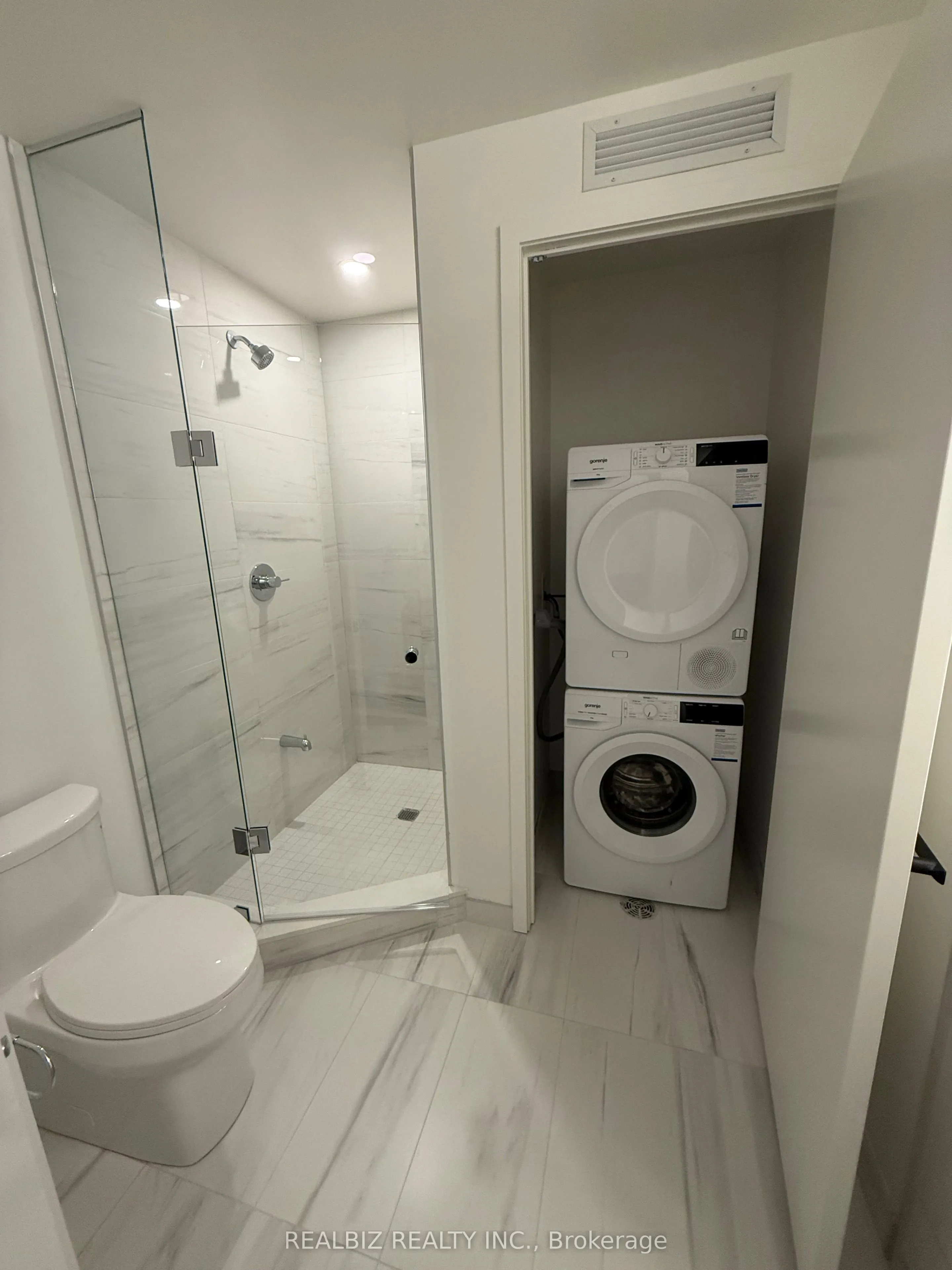 28 Interchange Way, #3506