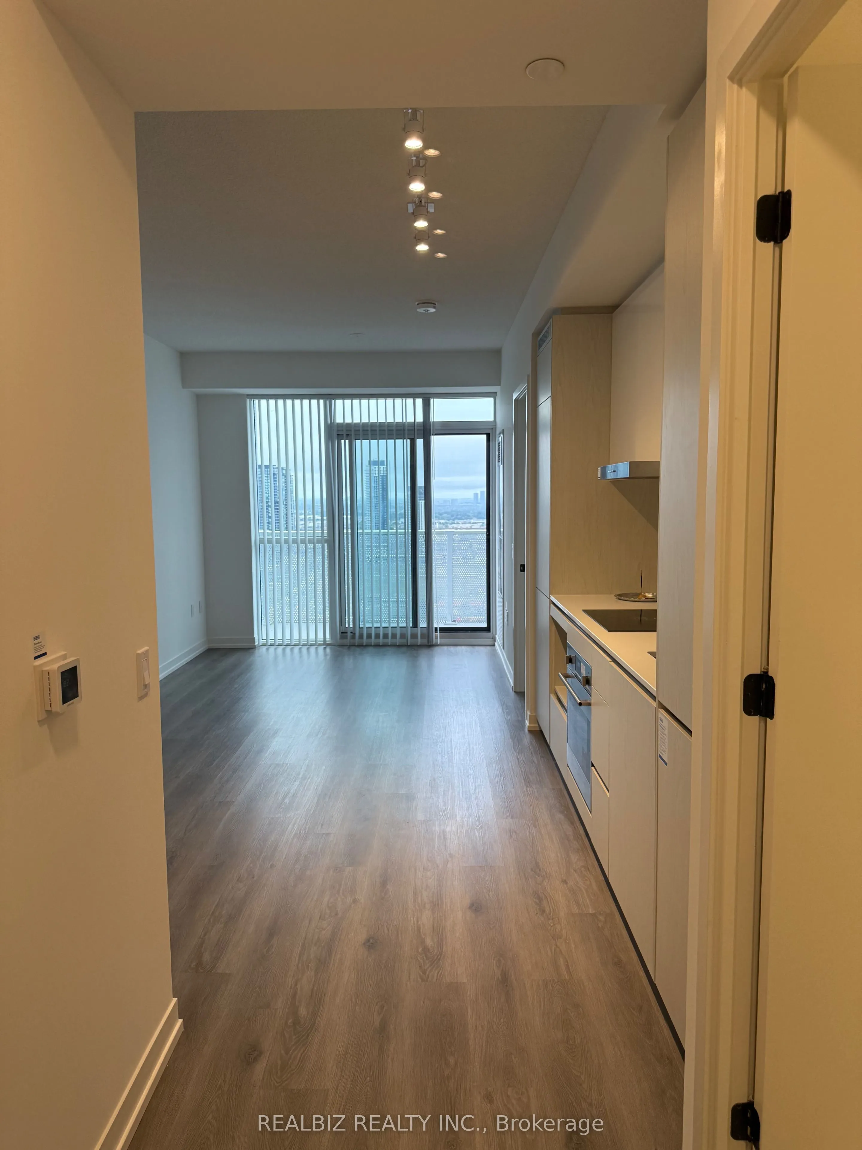 28 Interchange Way, #3506