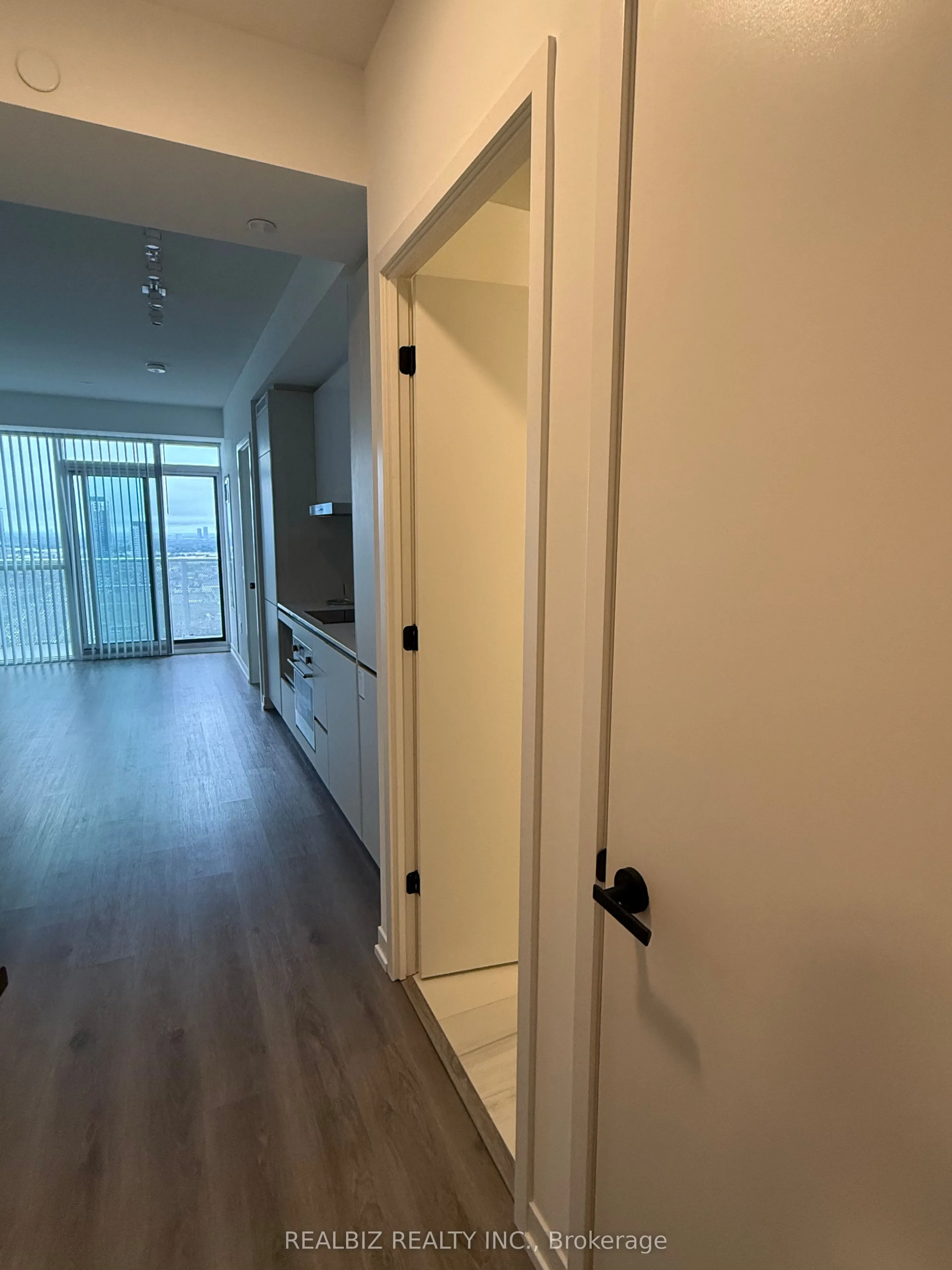 28 Interchange Way, #3506