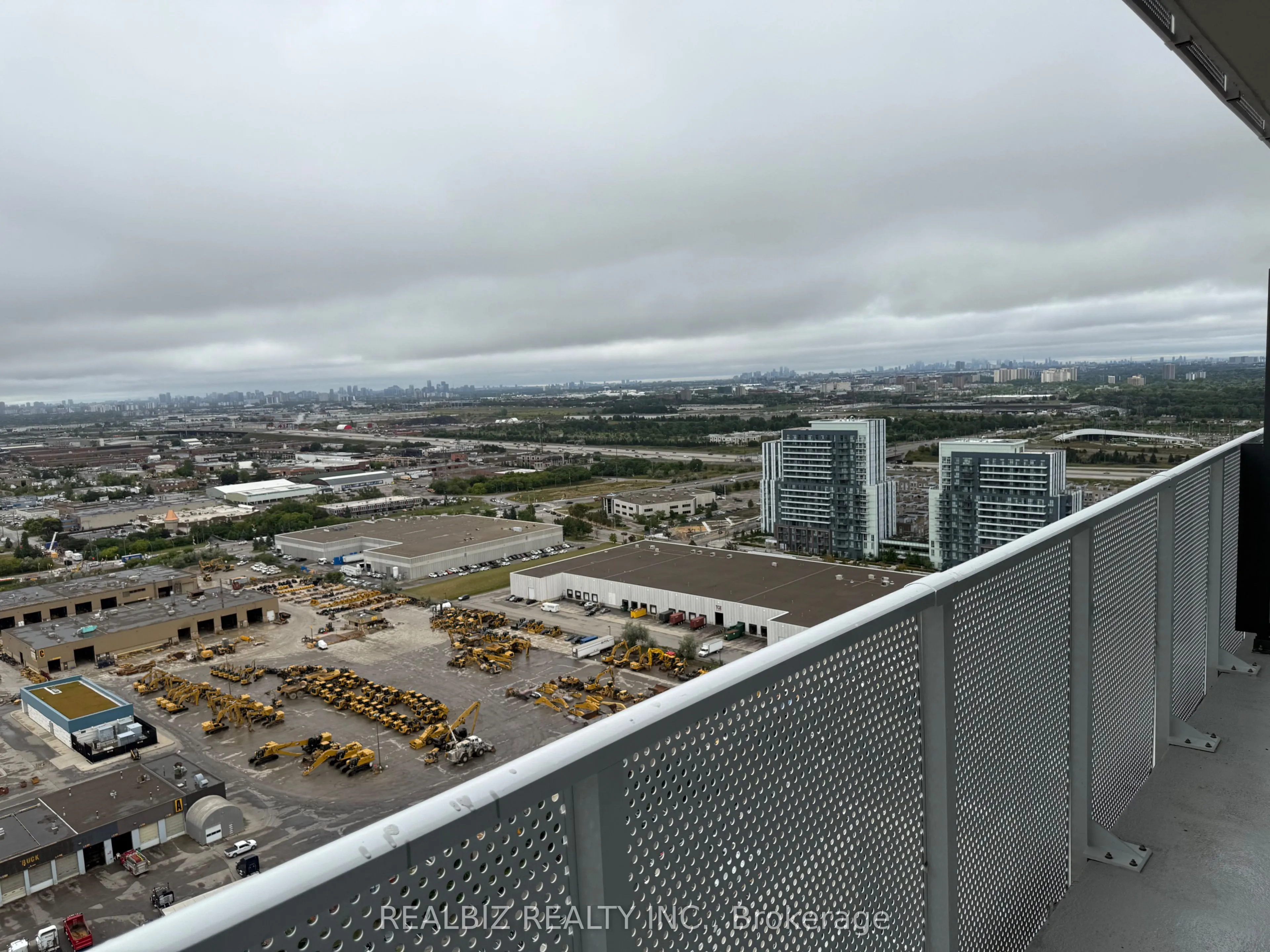 28 Interchange Way, #3506