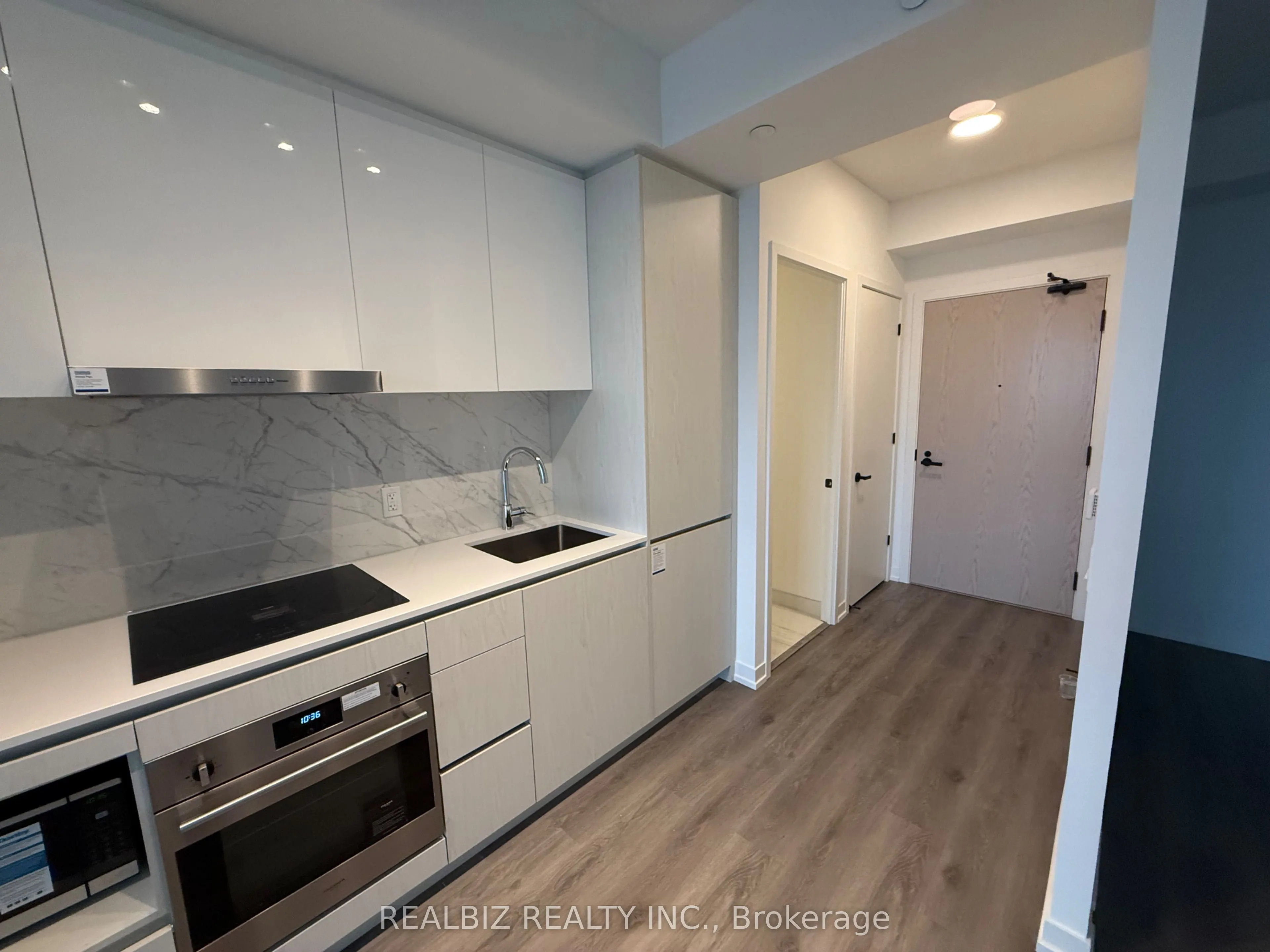 28 Interchange Way, #3506
