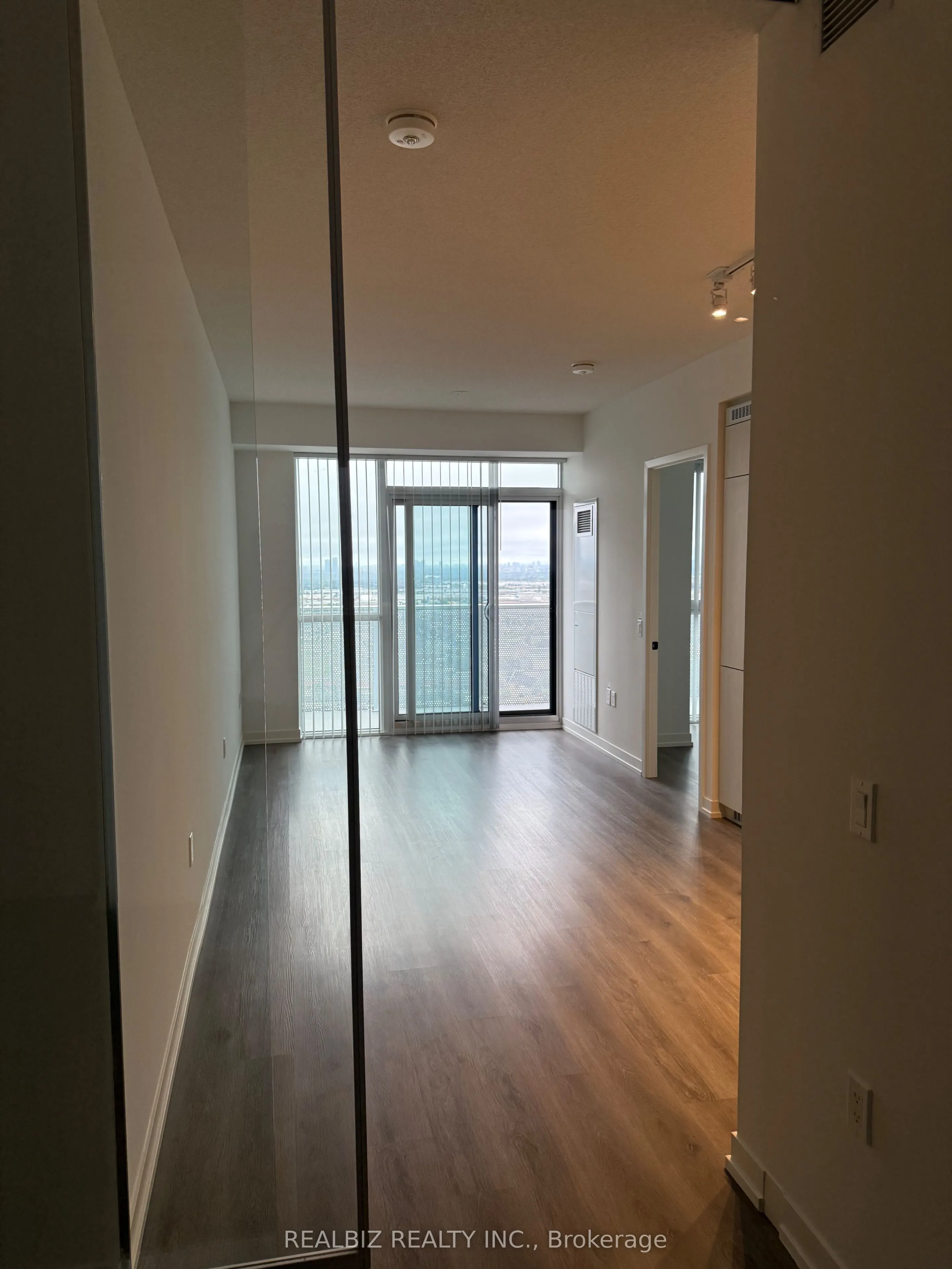 28 Interchange Way, #3506