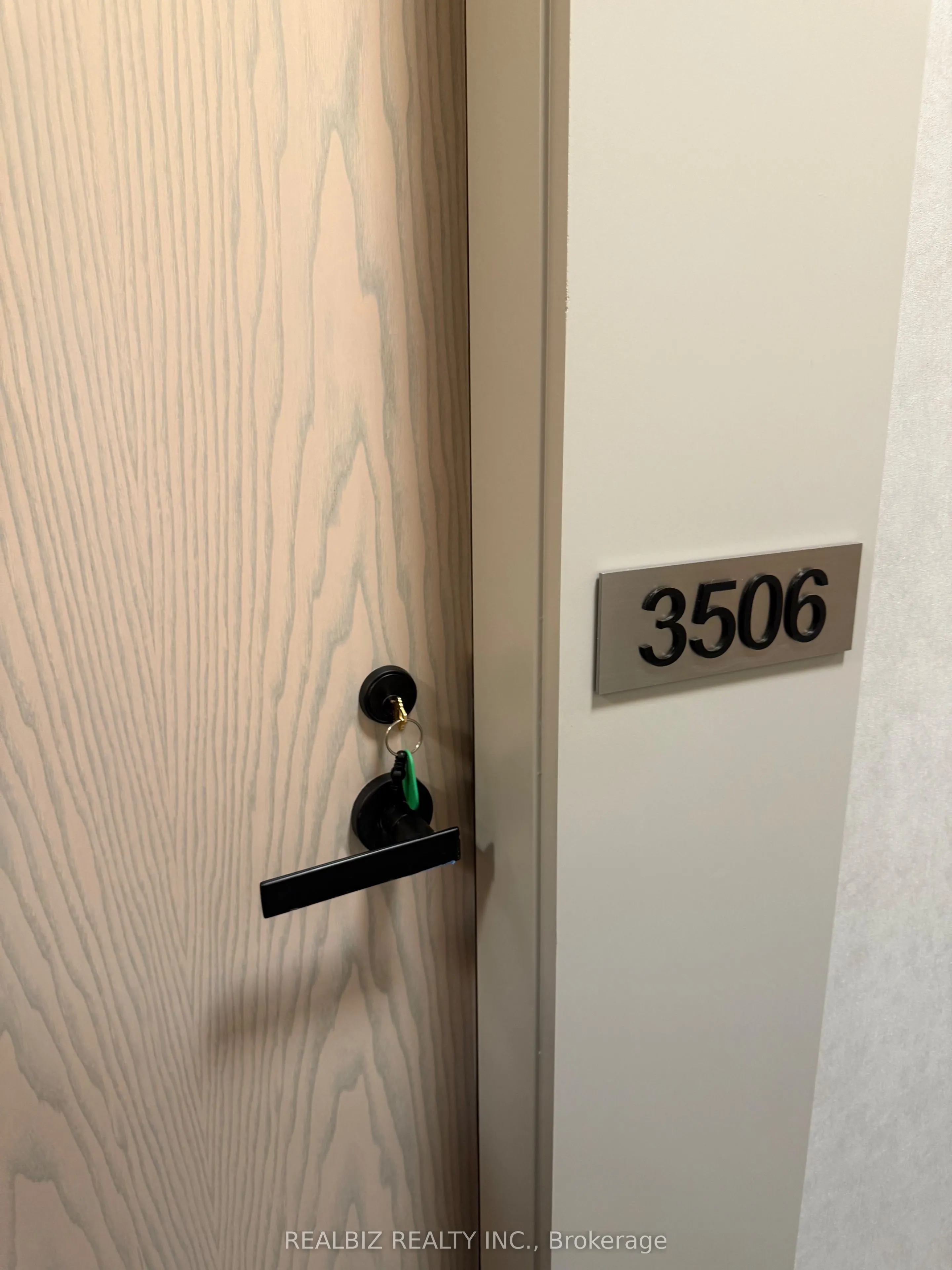 28 Interchange Way, #3506