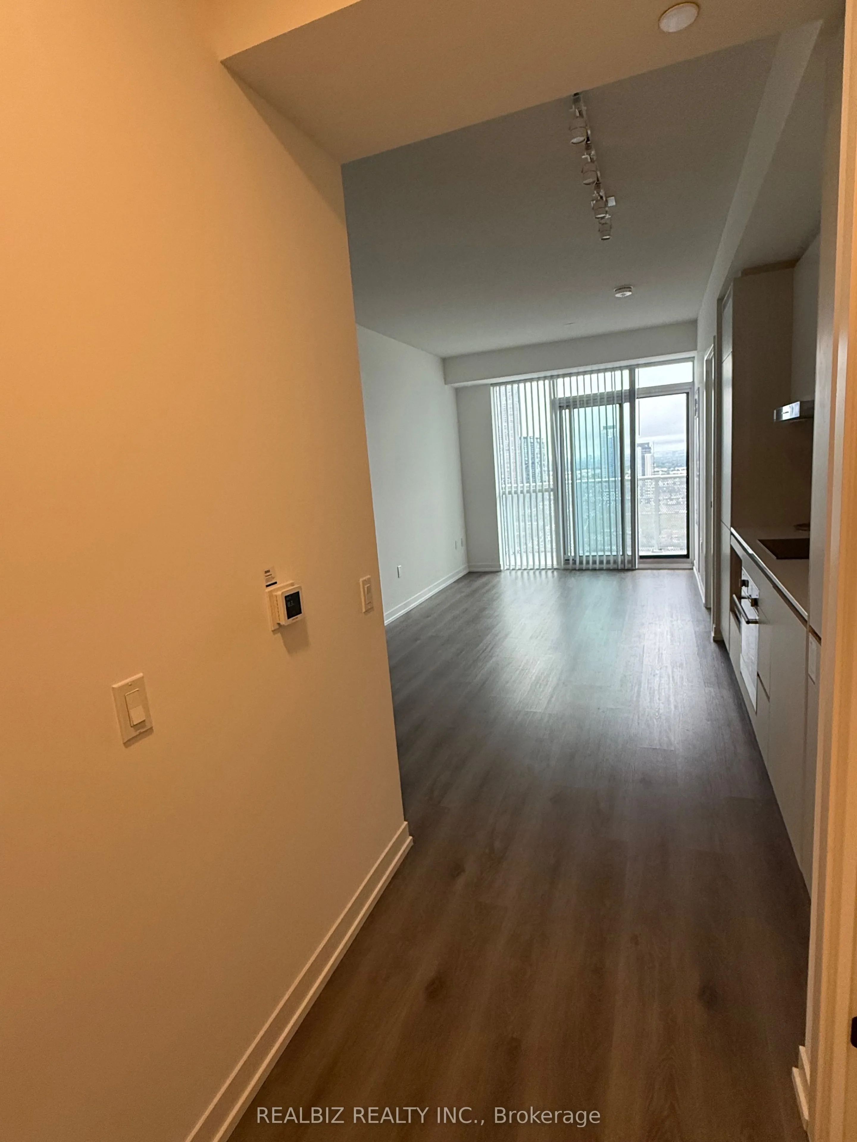 28 Interchange Way, #3506