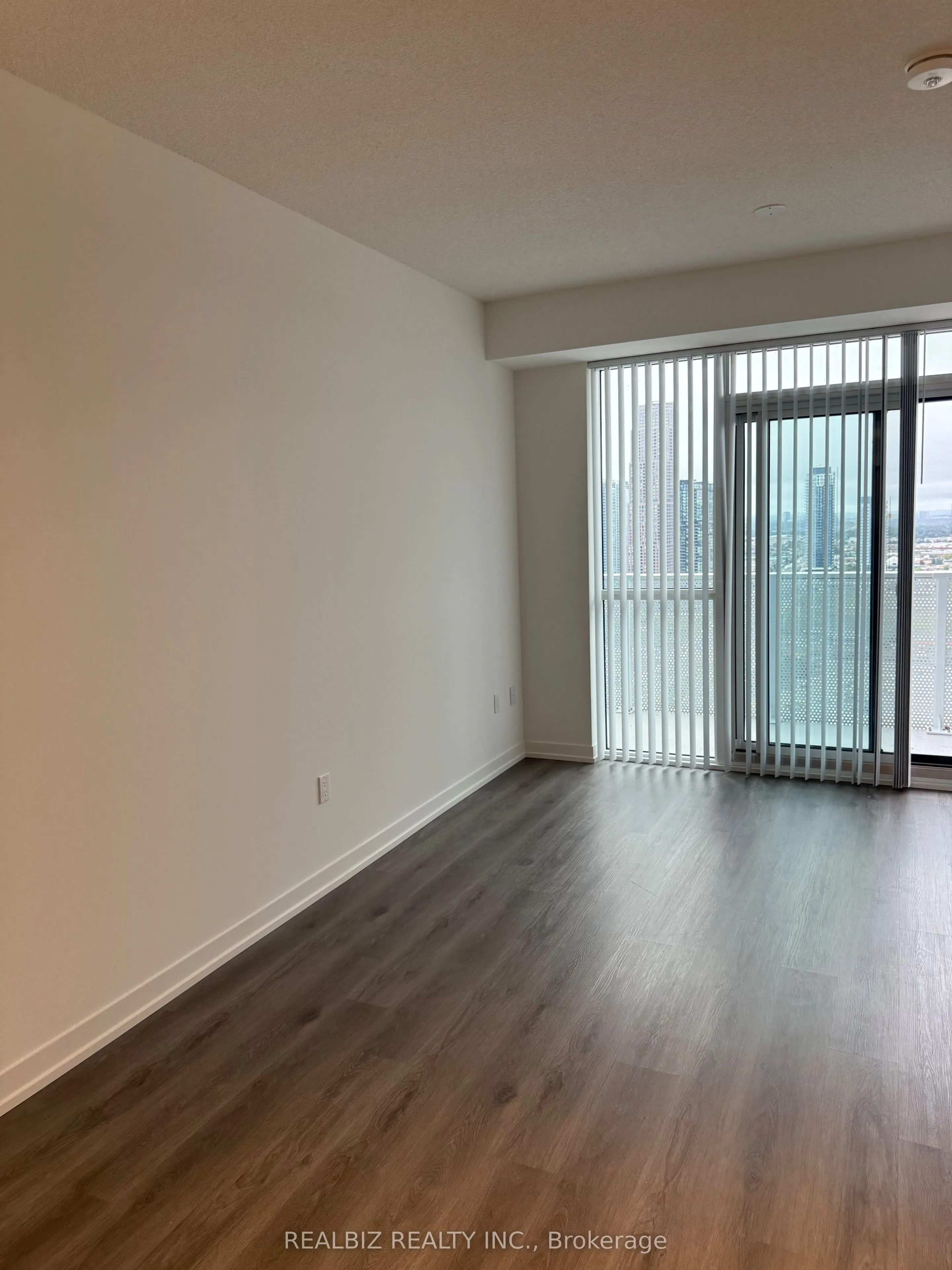 28 Interchange Way, #3506