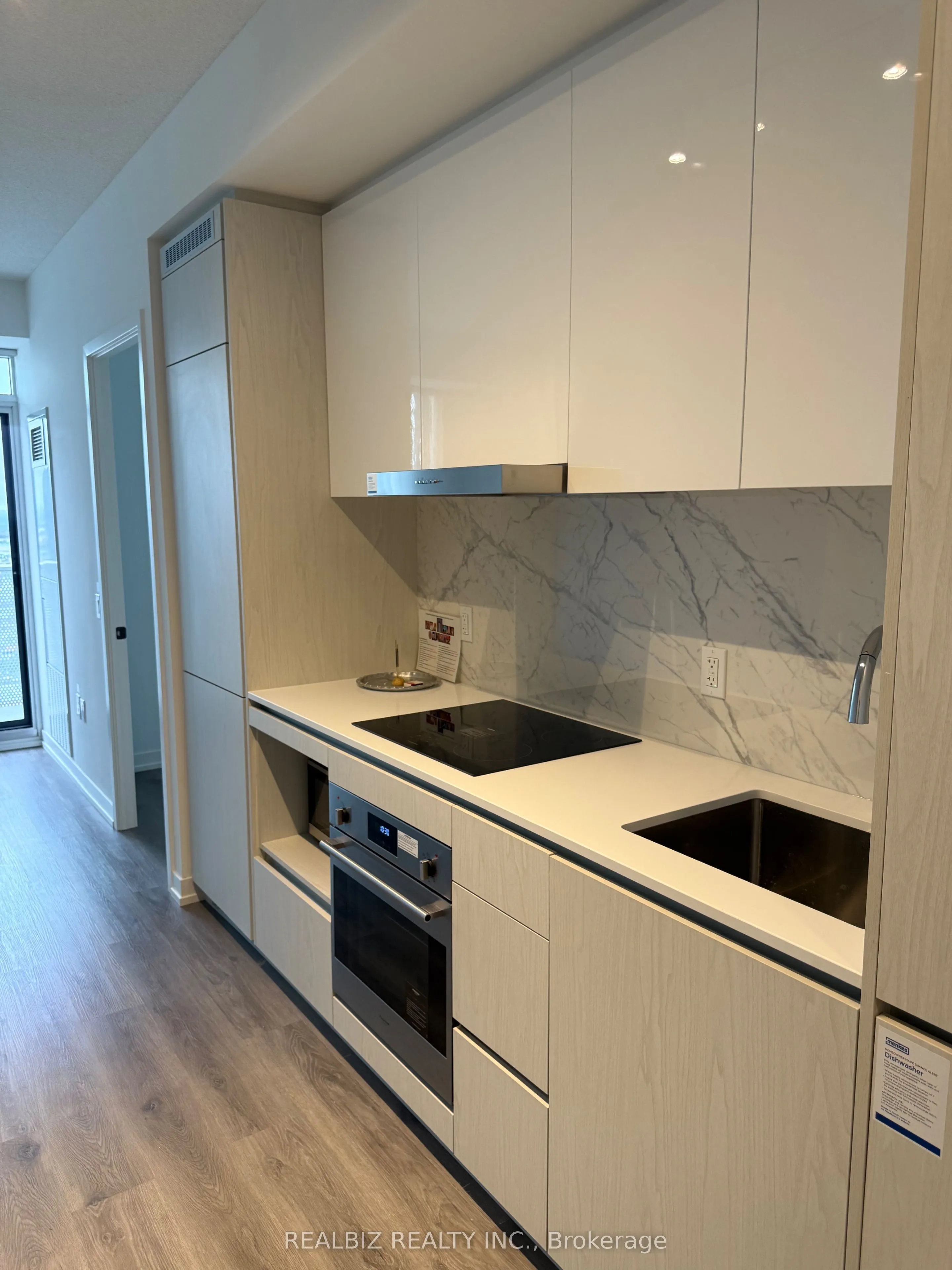 28 Interchange Way, #3506